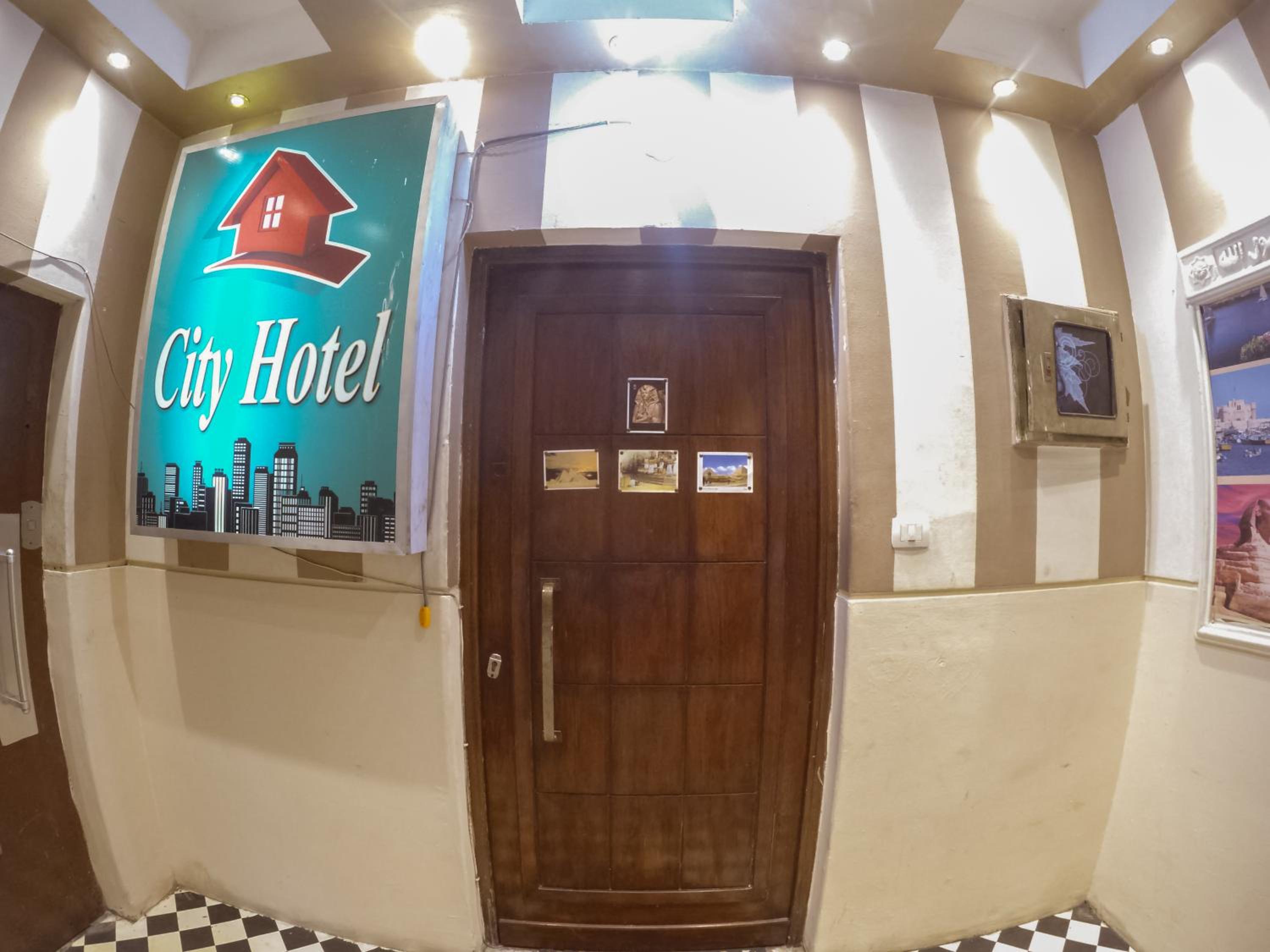 City Hotel