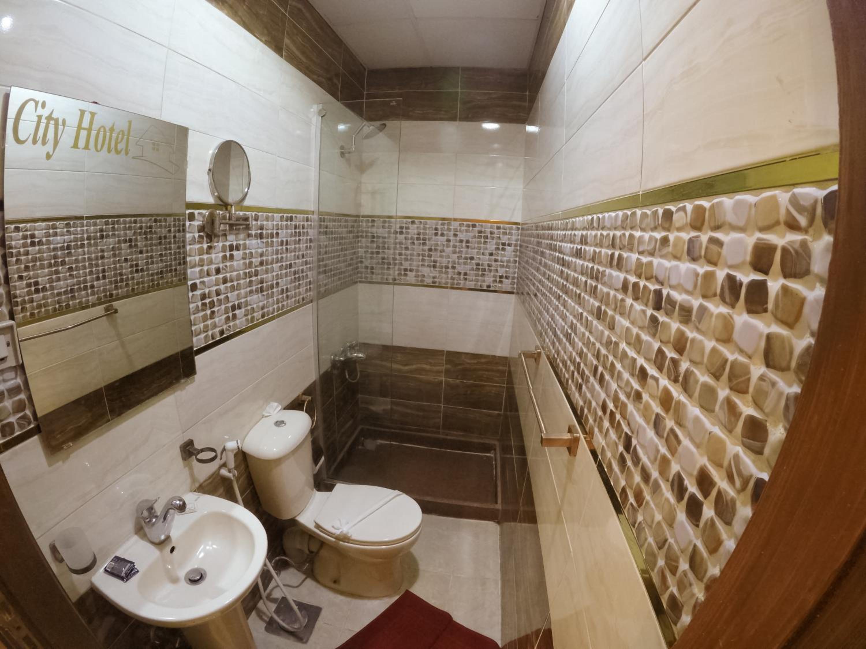 City Hotel