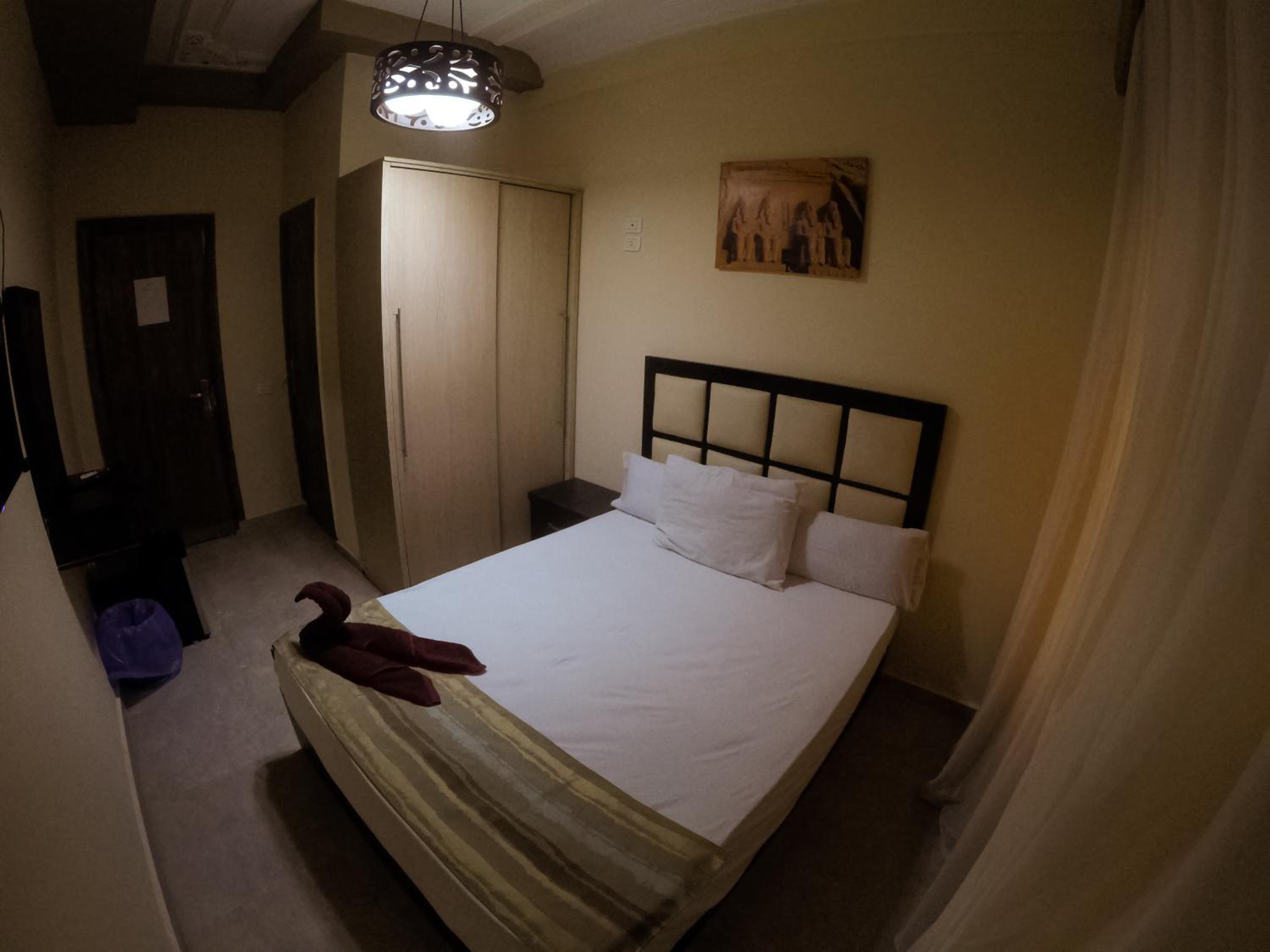 City Hotel