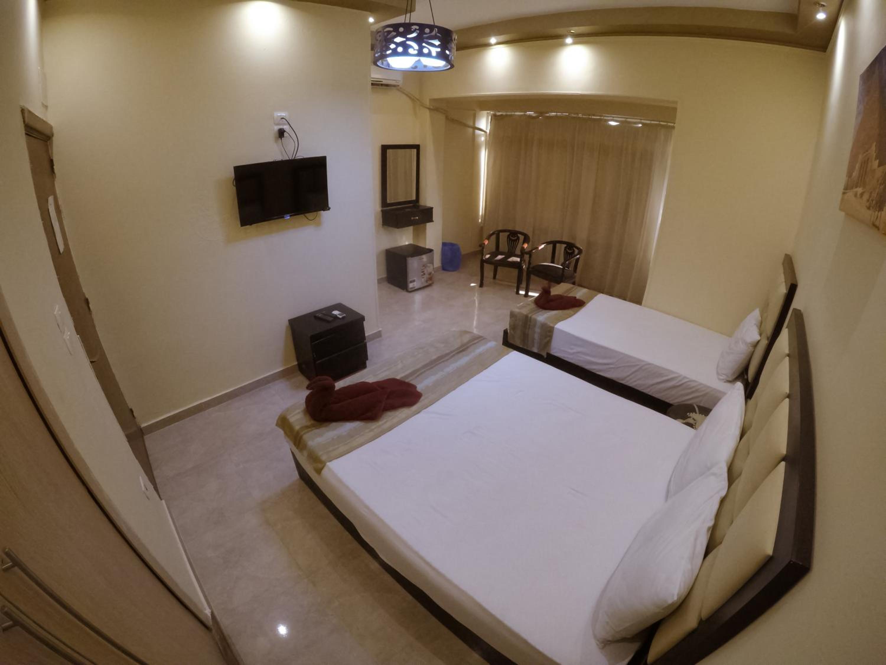 City Hotel