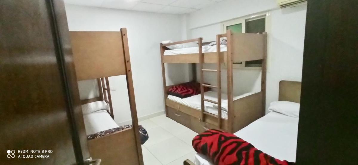 El Ahram Hostel & Apartments