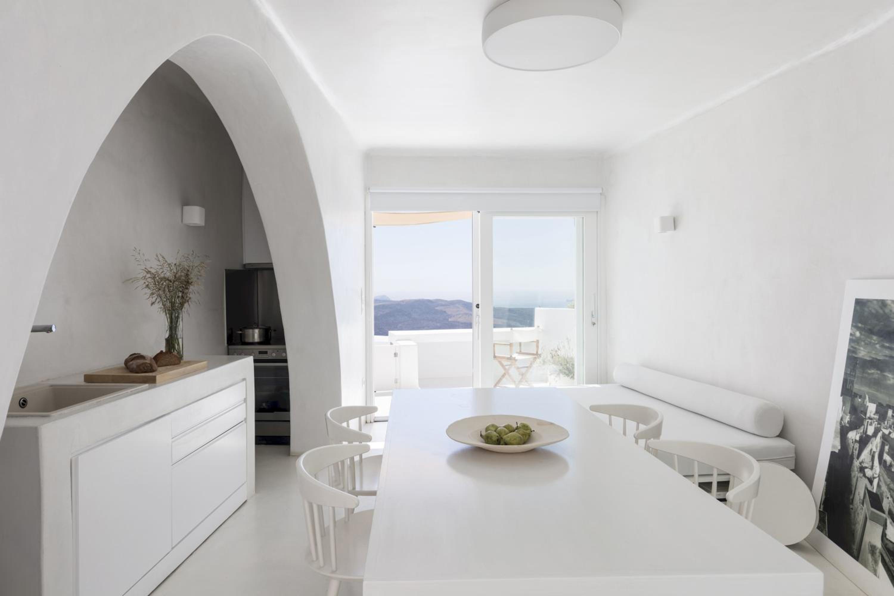 Aesthesis Boutique Villas Fira view 4