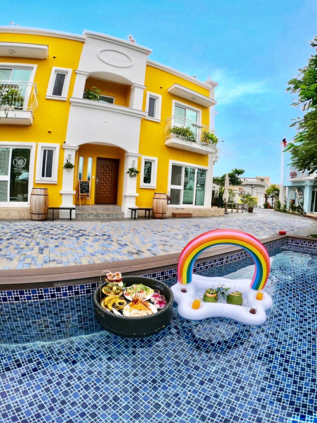 Burano Yellow Villa view 4