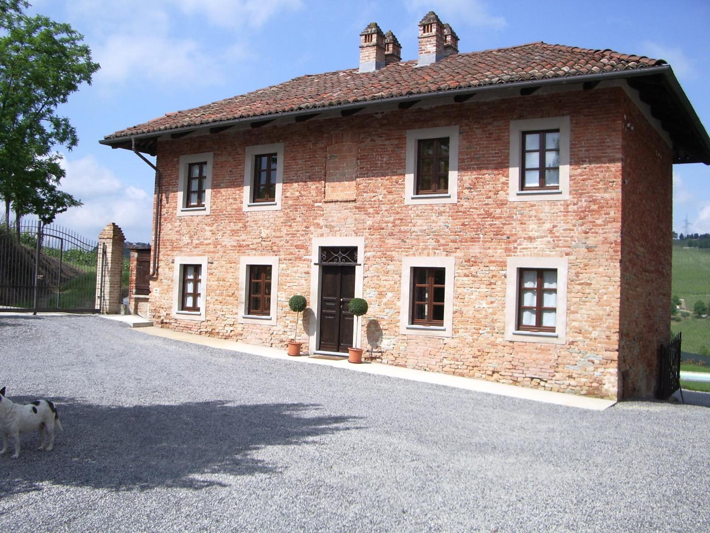 B&B Cascina Gaione Via Gallina,18b 12052 Neive cn view 3