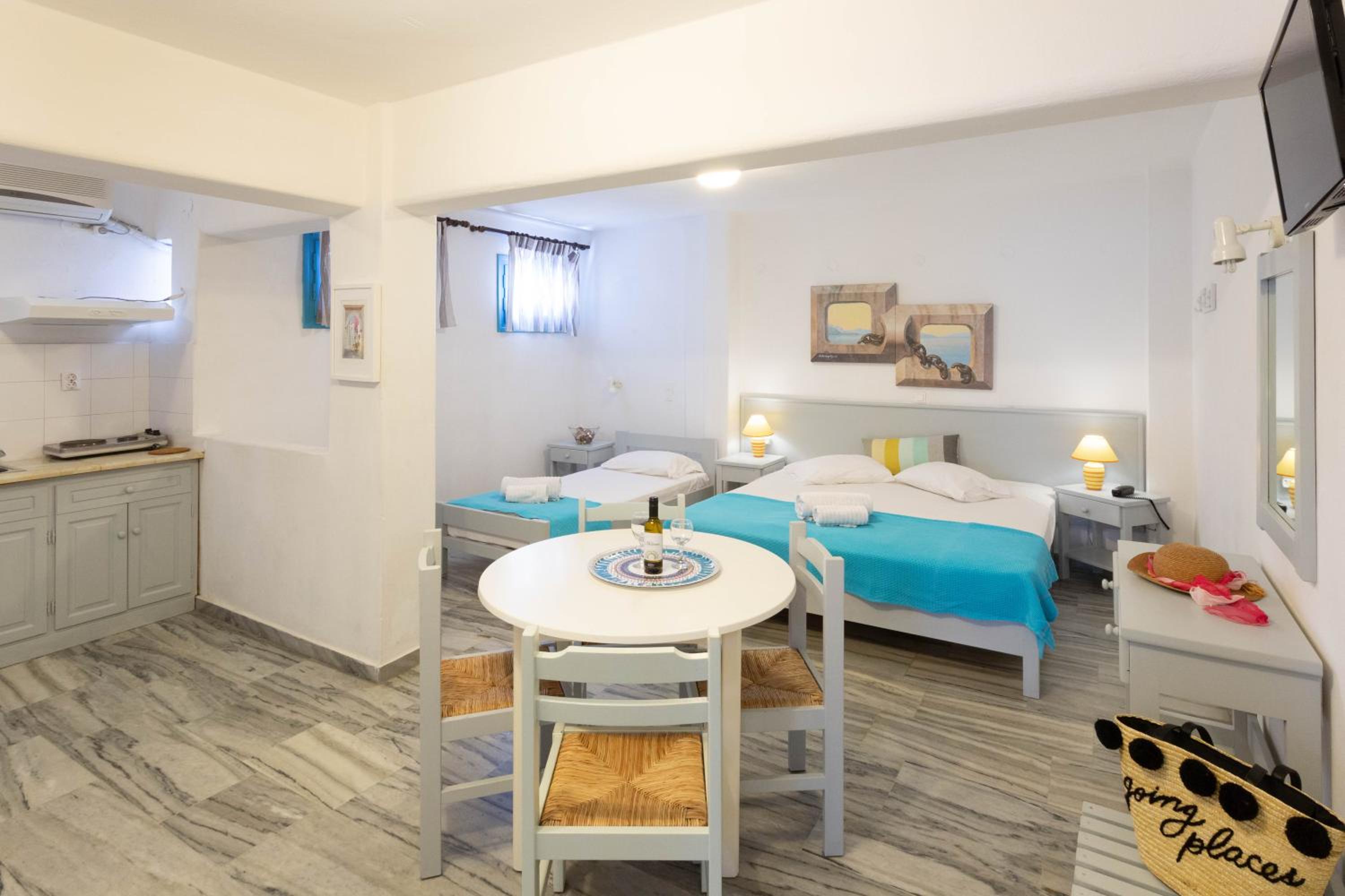 Ragousis Apartments