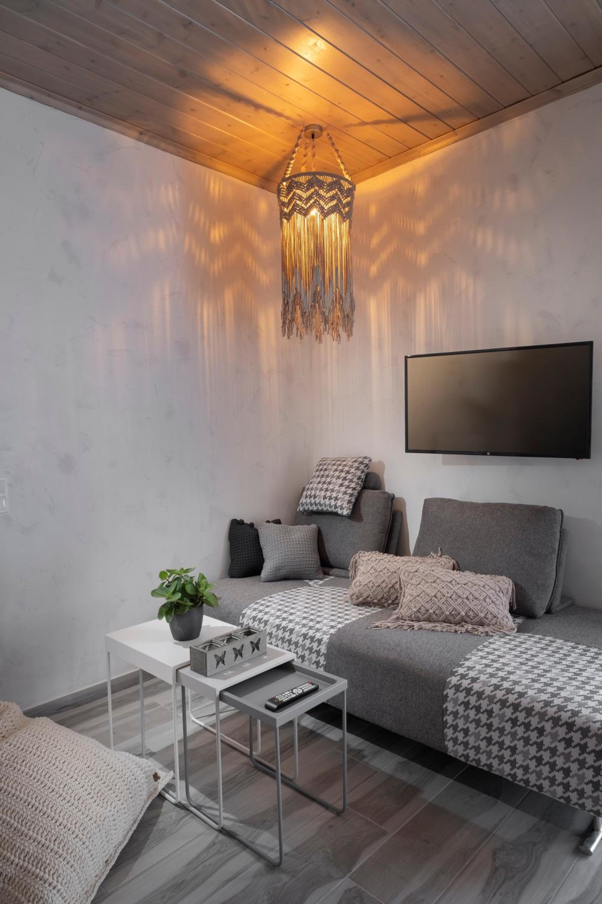 Macrame Suites