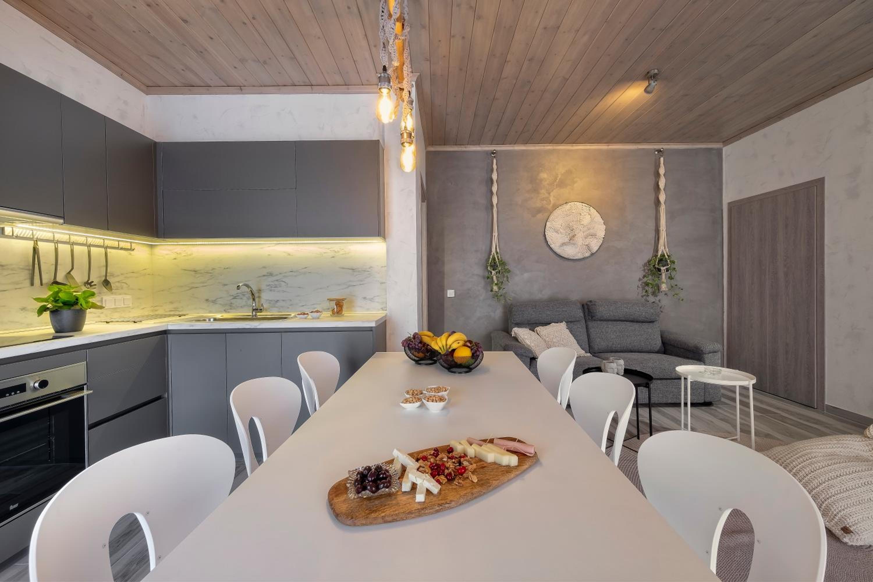 Macrame Suites