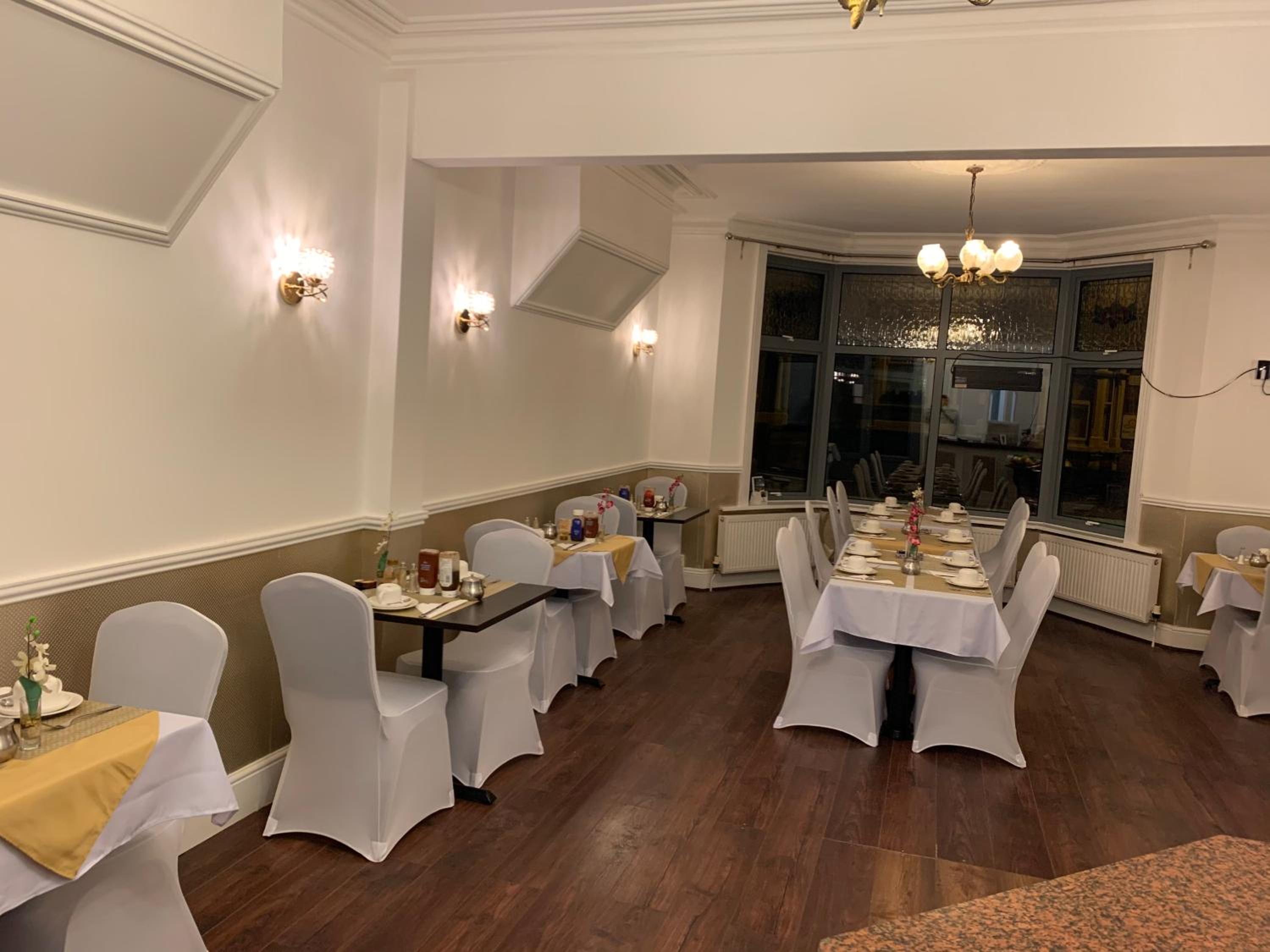 Swandown Hotel