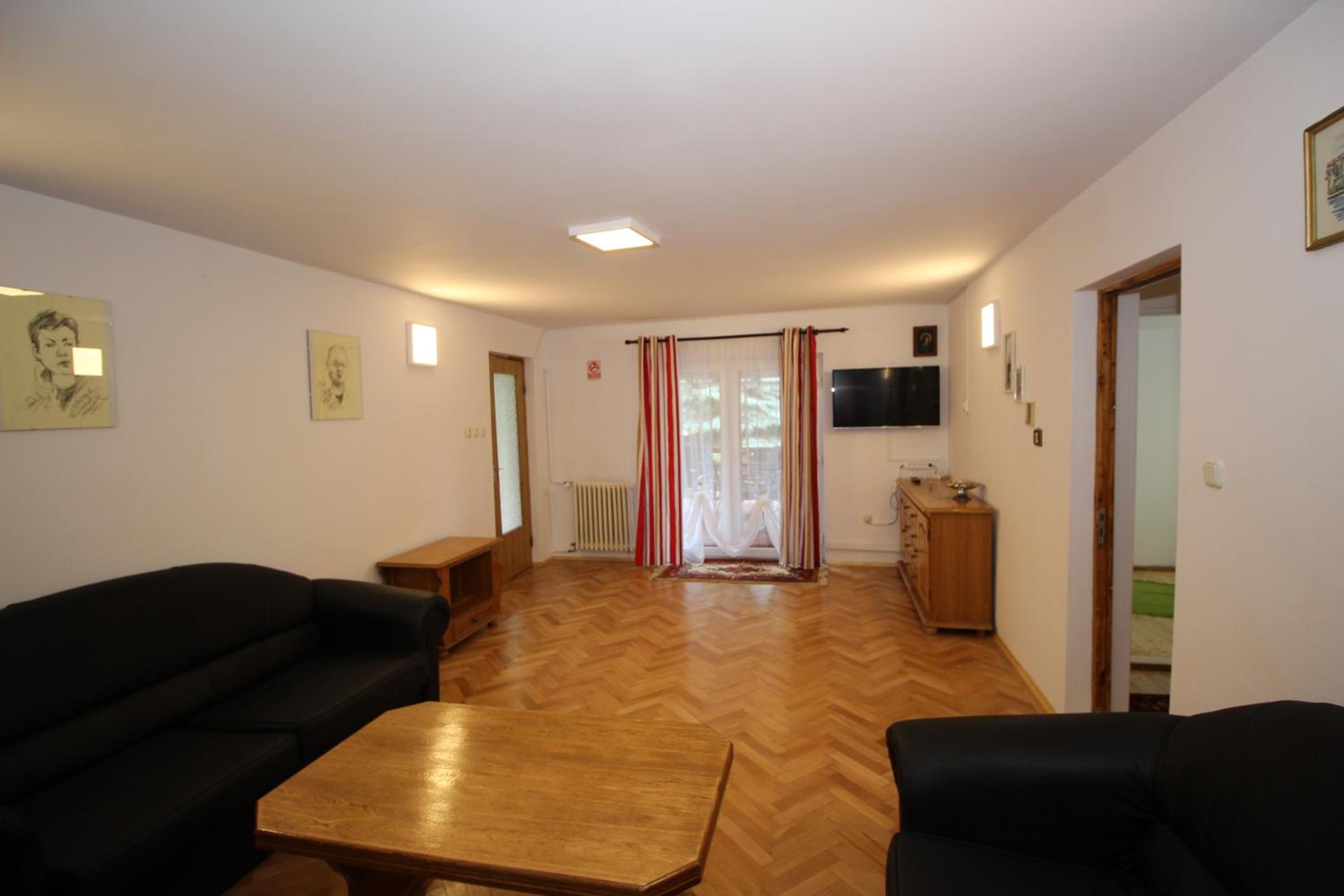 Vila Lucica view 5