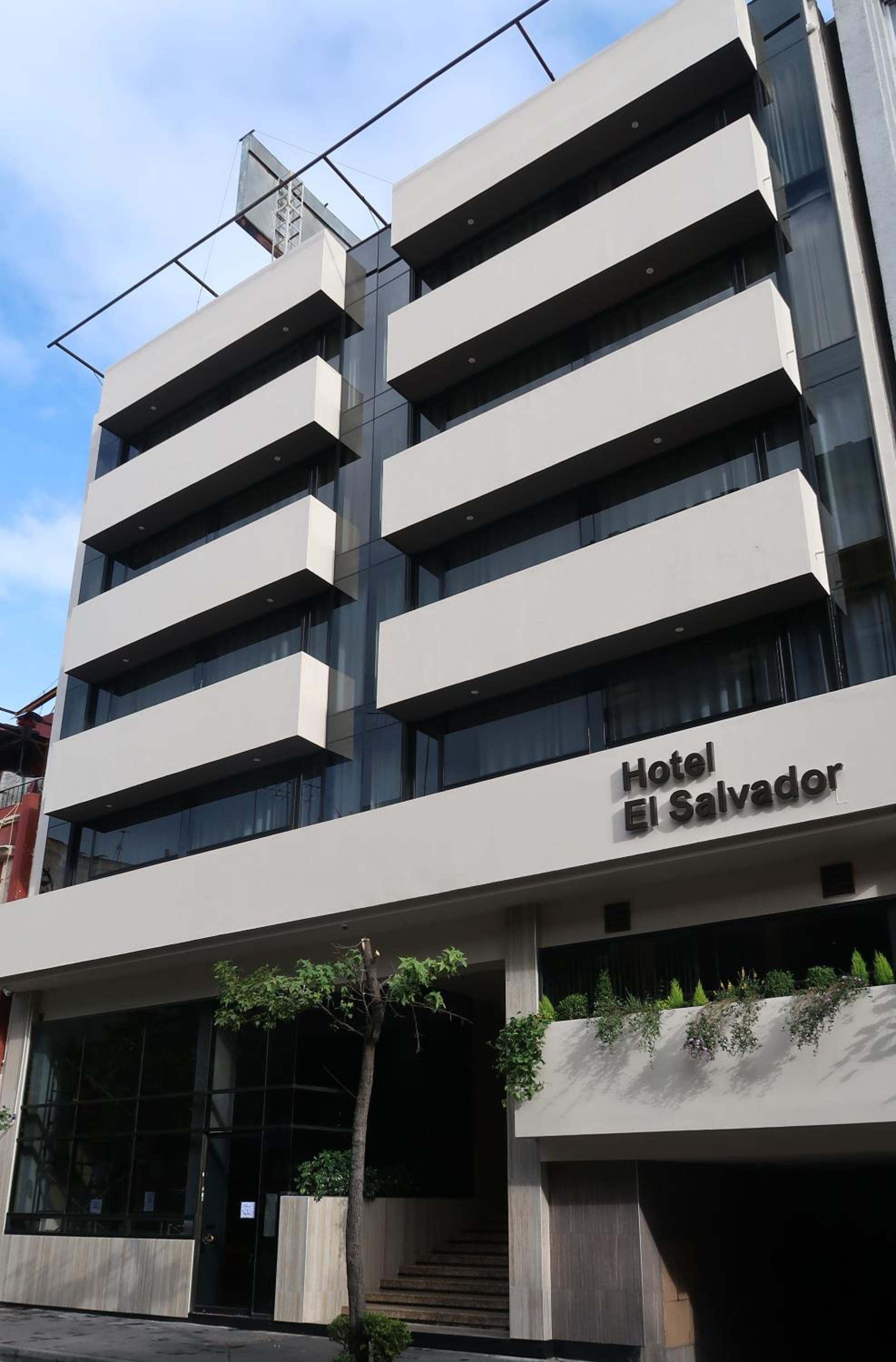 Hotel El Salvador - Image 1
