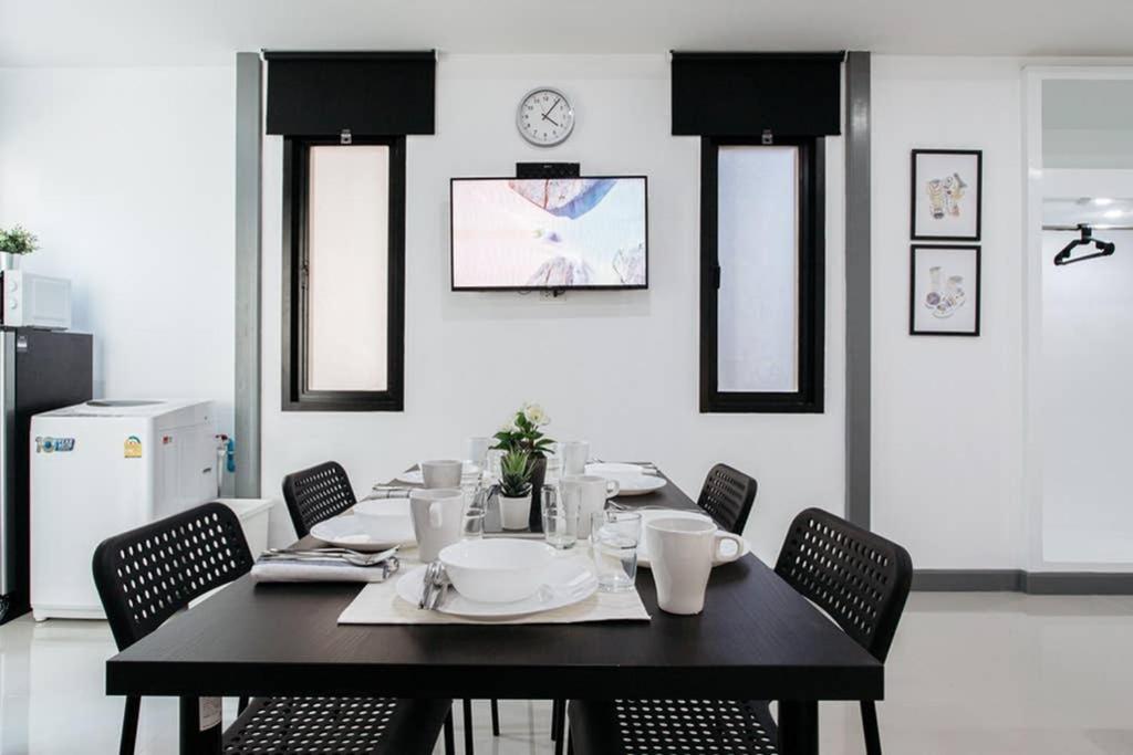 P4 Silom Large 2beds full kitchen WIFI 4-6pax