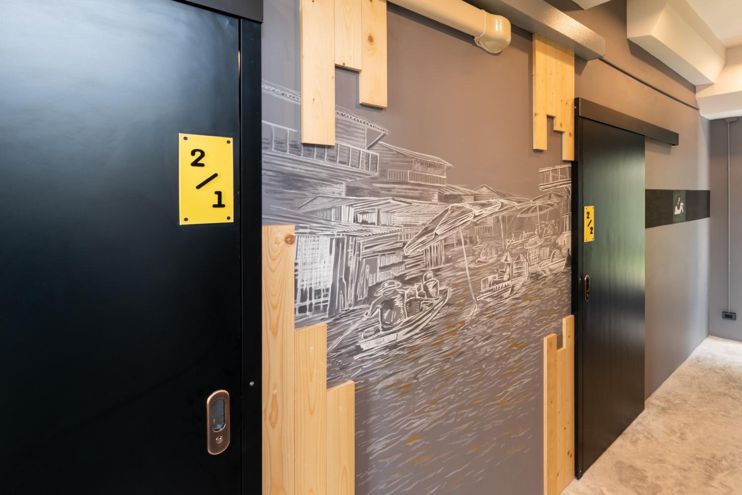 LOBSUEK Hostel