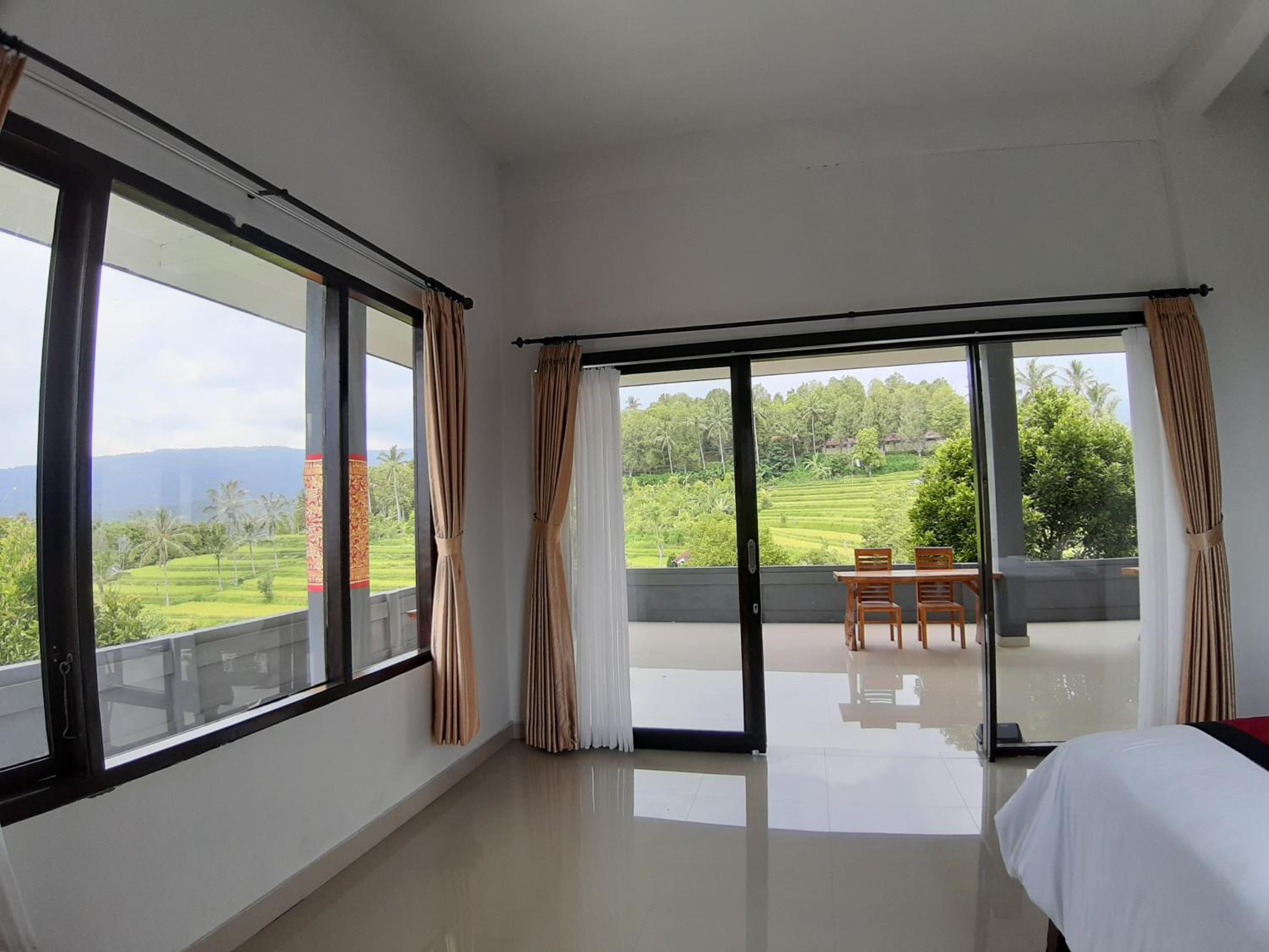 Candra Cottage