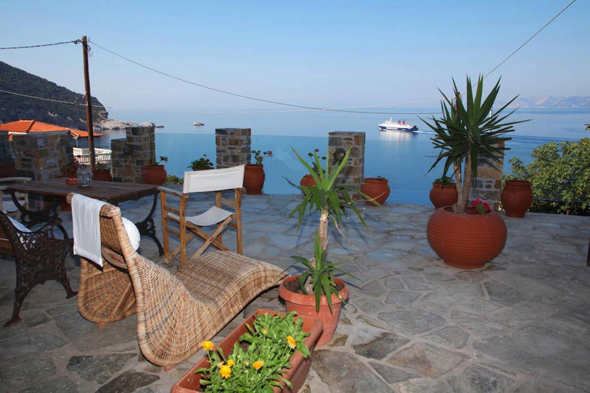 Hotel Studios Milos Skopelos-Where the Sea Meets the Sky - Image 1