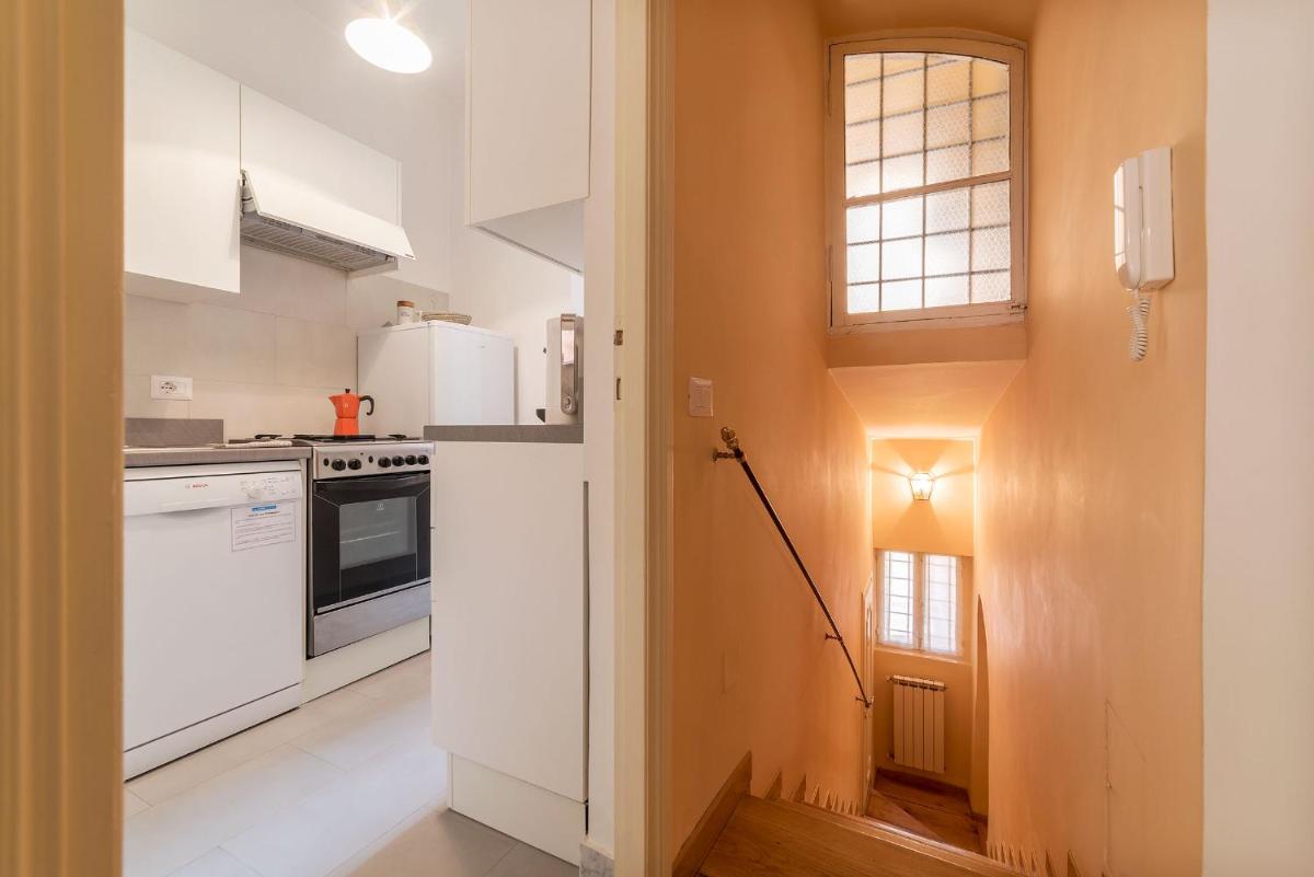 A peaceful retreat 2 minutes from Piazza Navona - FromHometoRome