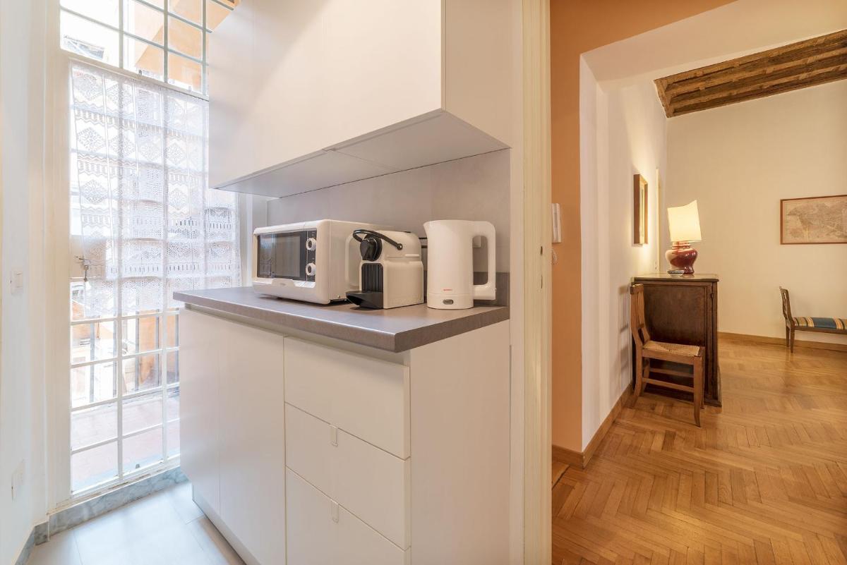 A peaceful retreat 2 minutes from Piazza Navona - FromHometoRome