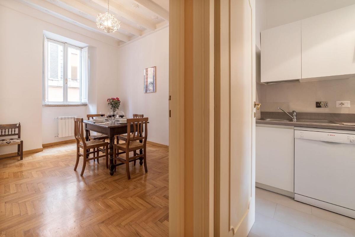 A peaceful retreat 2 minutes from Piazza Navona - FromHometoRome