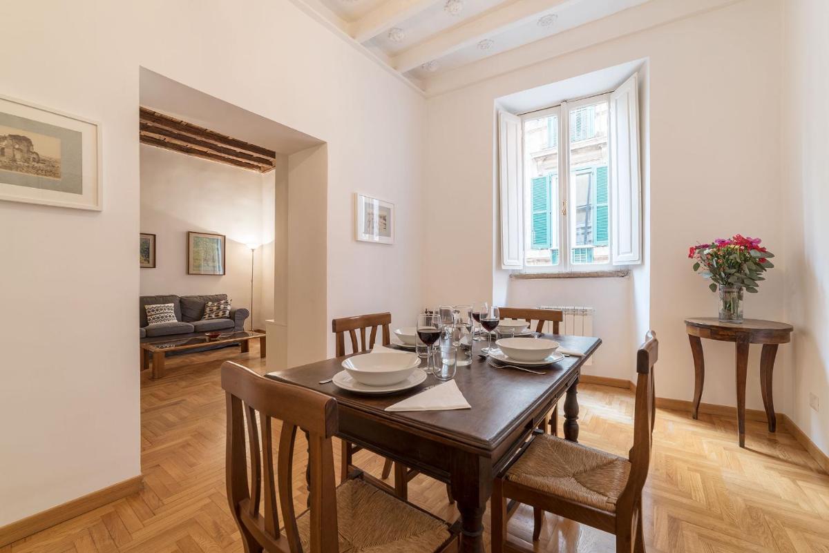 A peaceful retreat 2 minutes from Piazza Navona - FromHometoRome