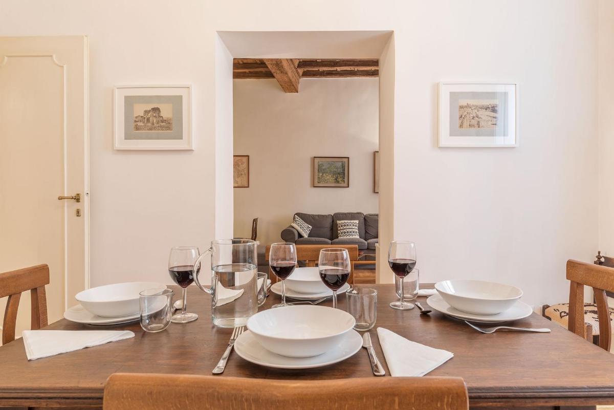 A peaceful retreat 2 minutes from Piazza Navona - FromHometoRome