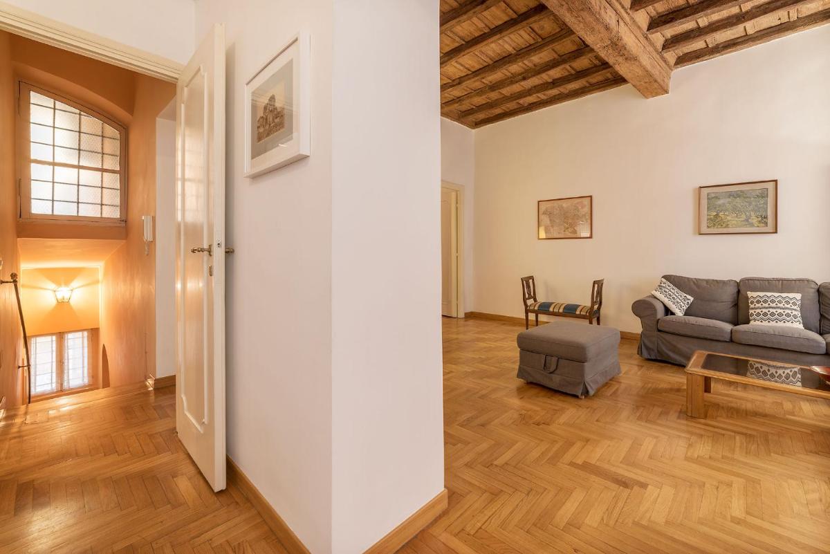 A peaceful retreat 2 minutes from Piazza Navona - FromHometoRome