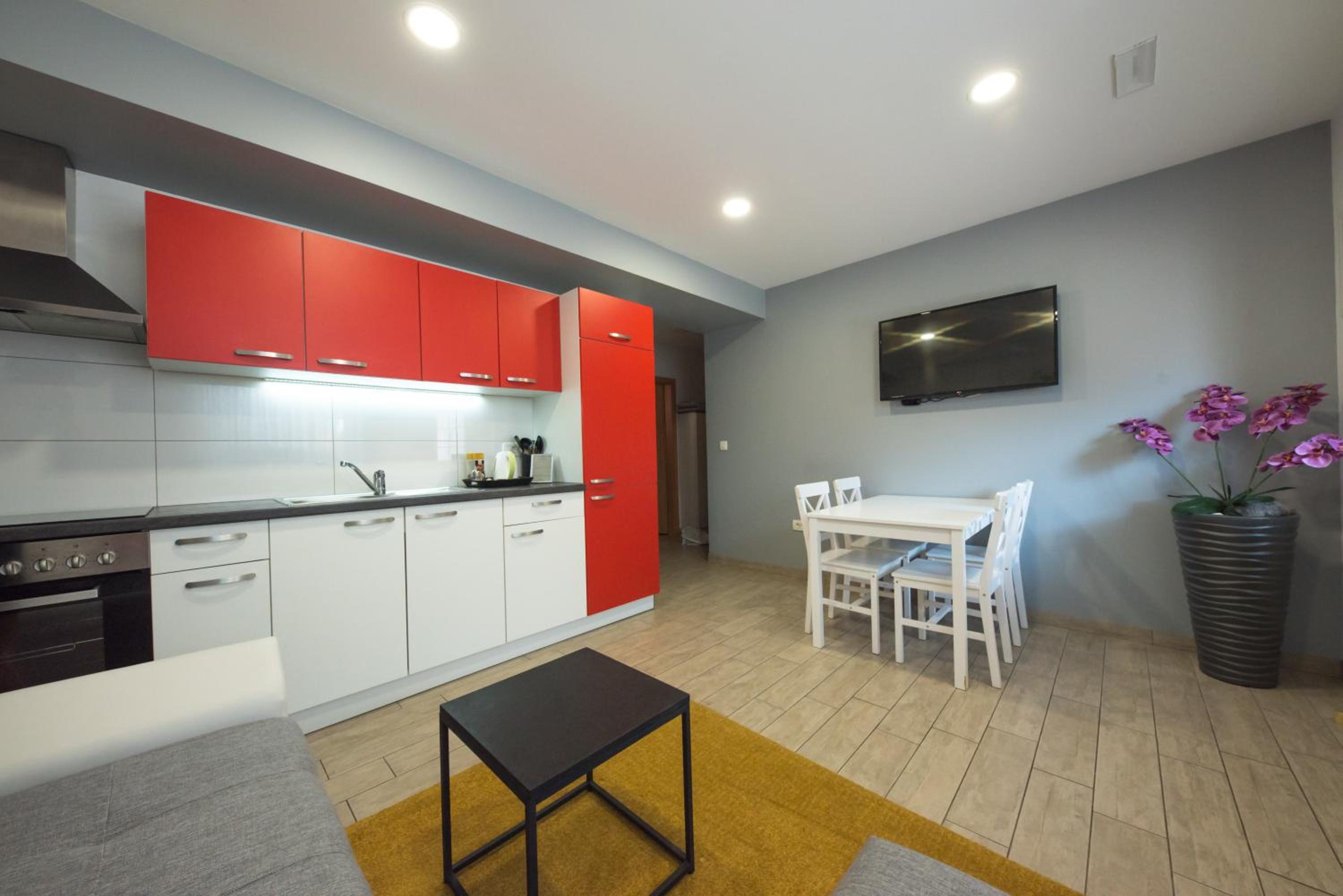 Rooms & Apartments Kepic, AIRPORT accomodation
