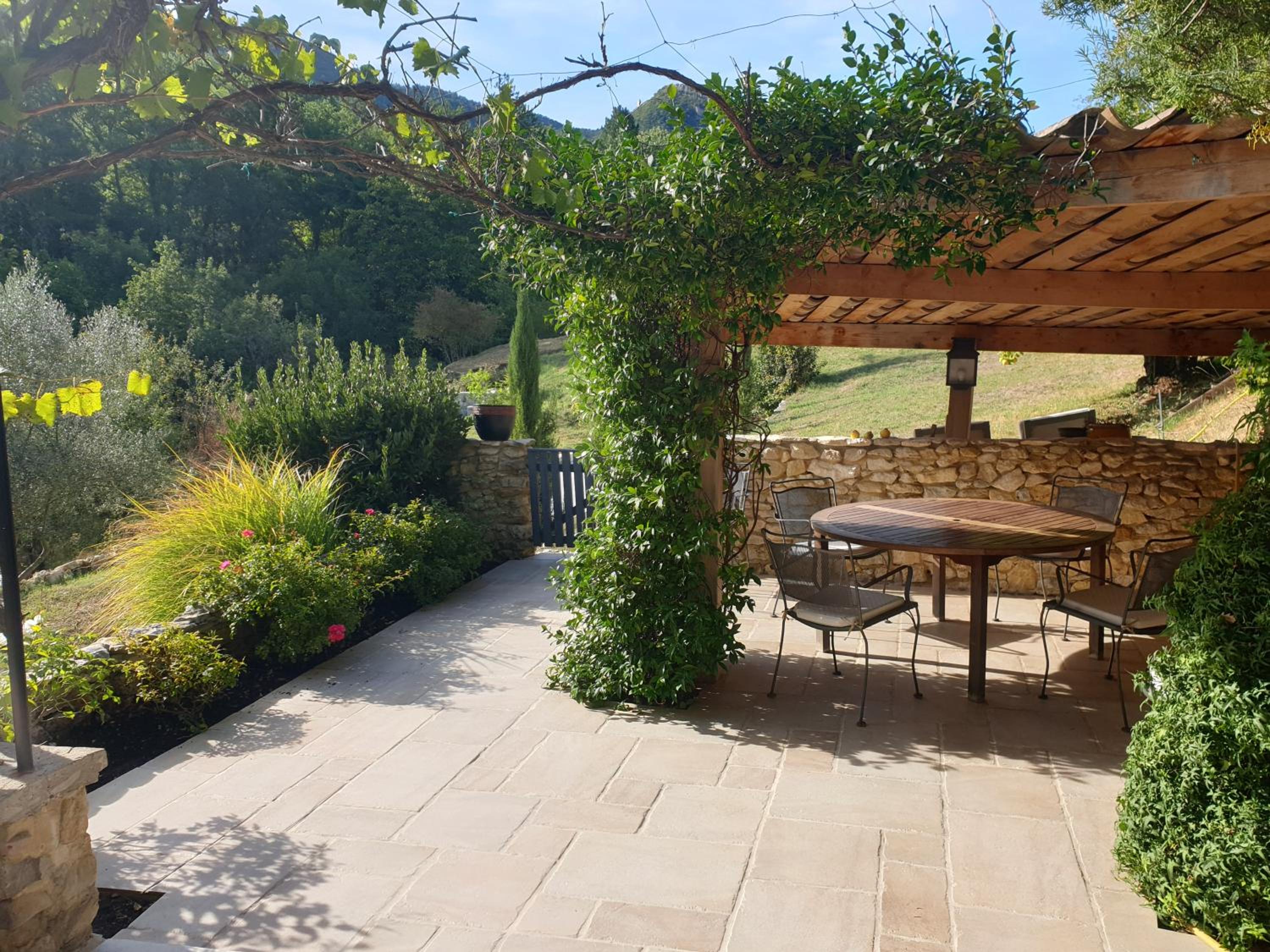 Le Ptit Cottage view 3