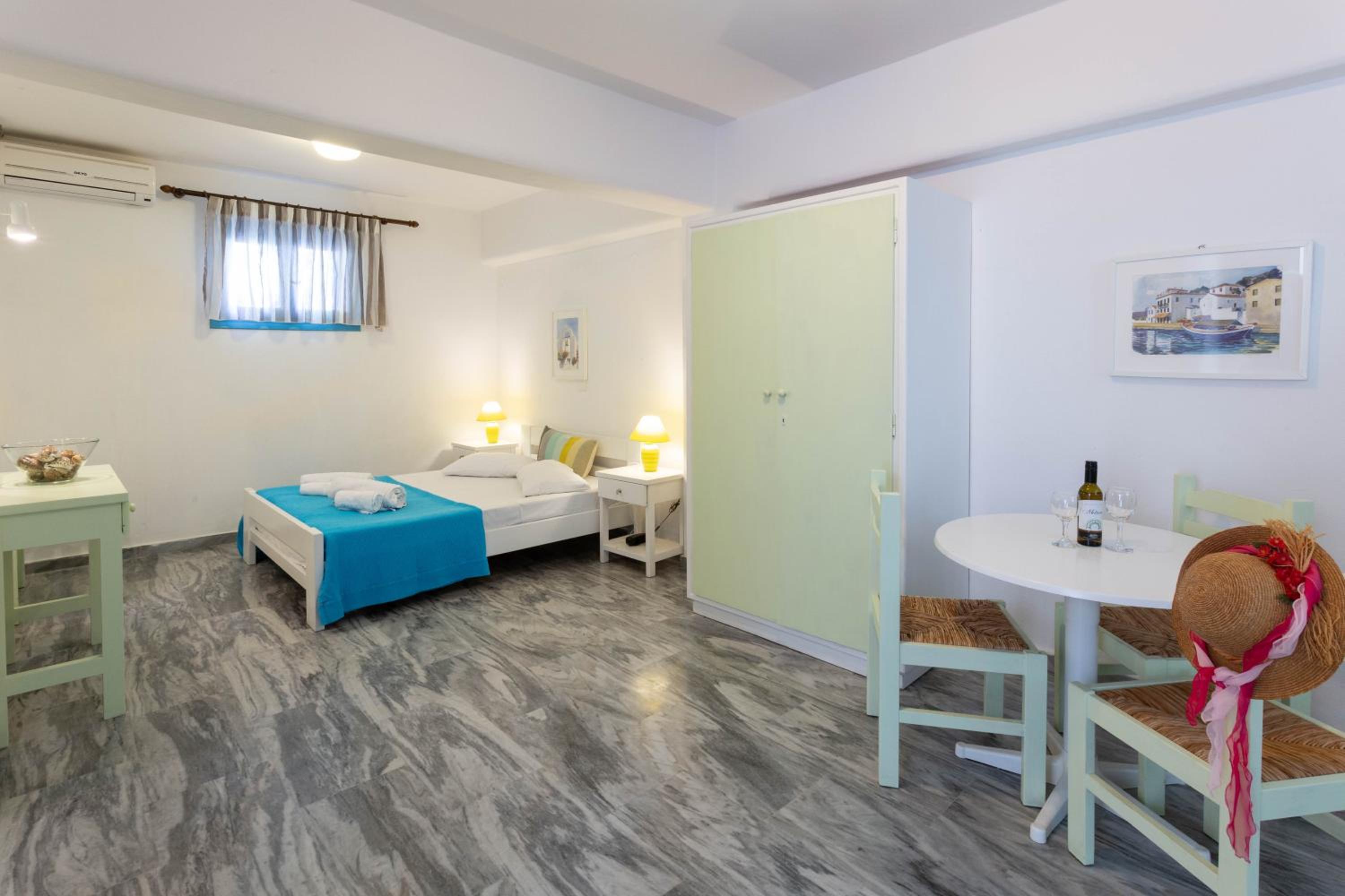 Ragousis Apartments
