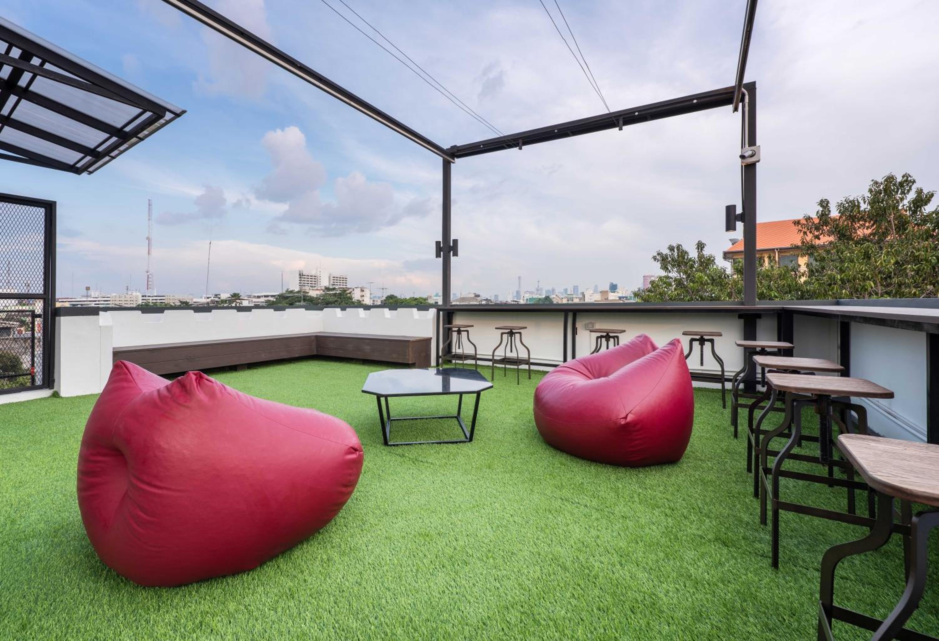 LOBSUEK Hostel