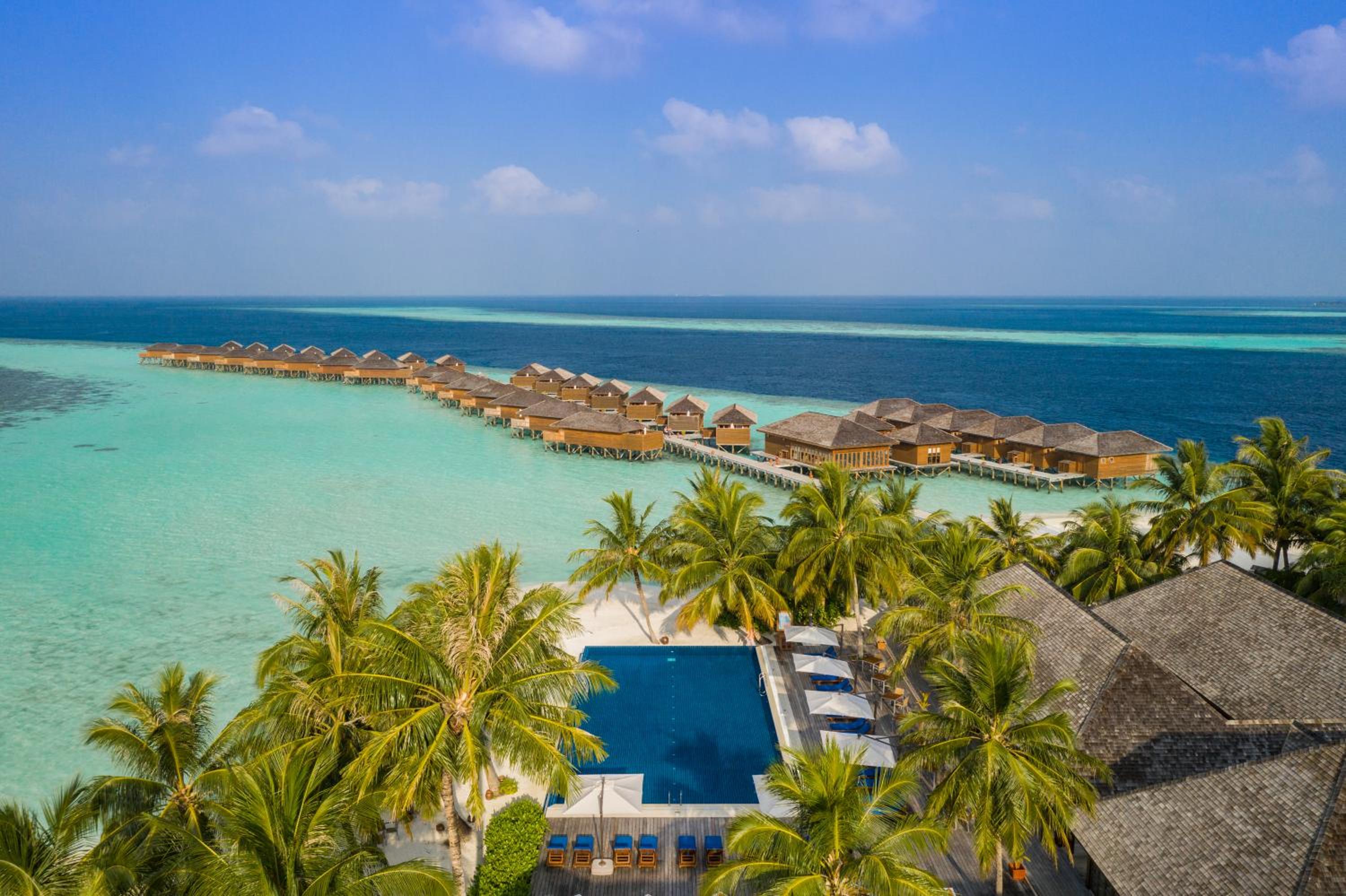 Hotel Vilamendhoo Island Resort & Spa - Image 1