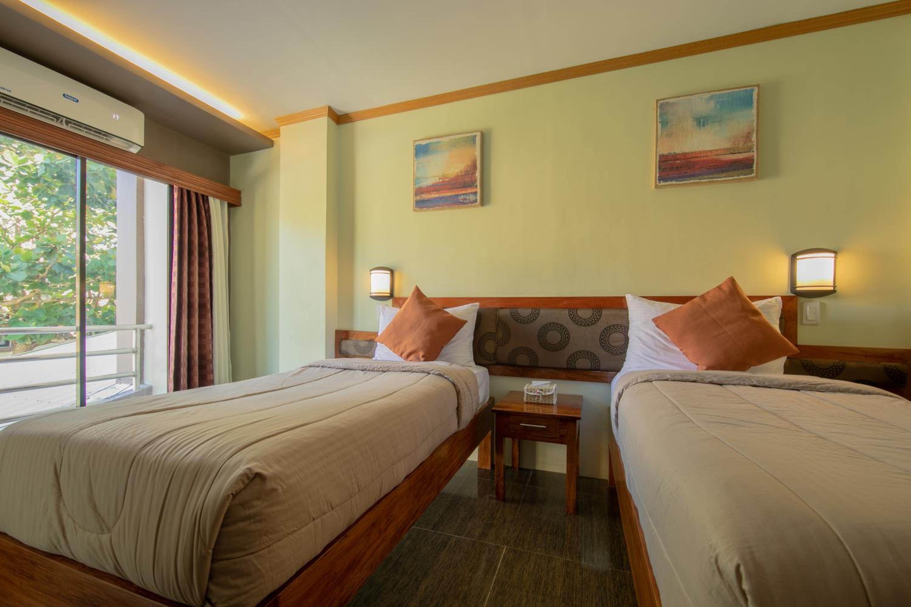 Rawis Resort Hotel and Restaurant