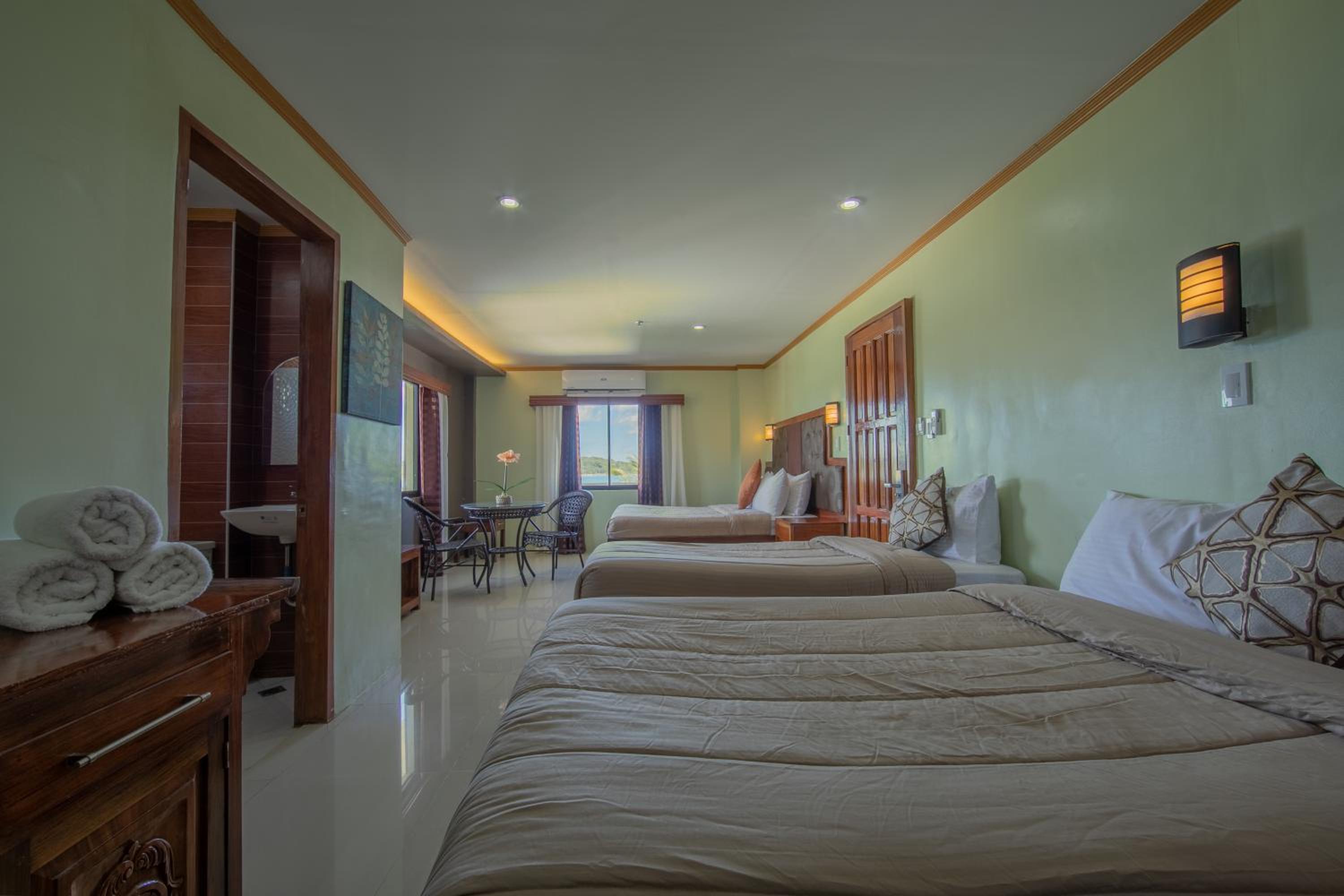 Rawis Resort Hotel and Restaurant