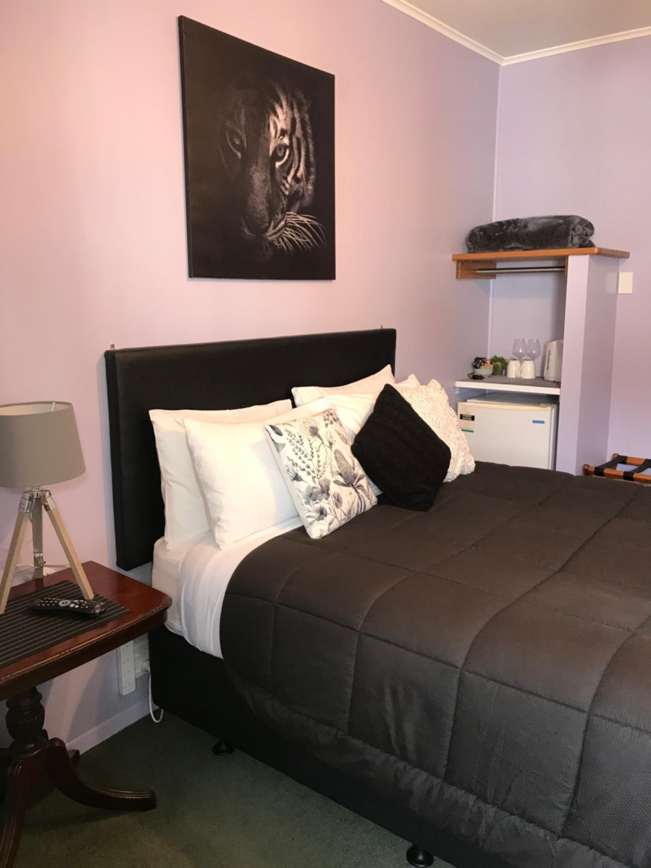 Admirals Lodge