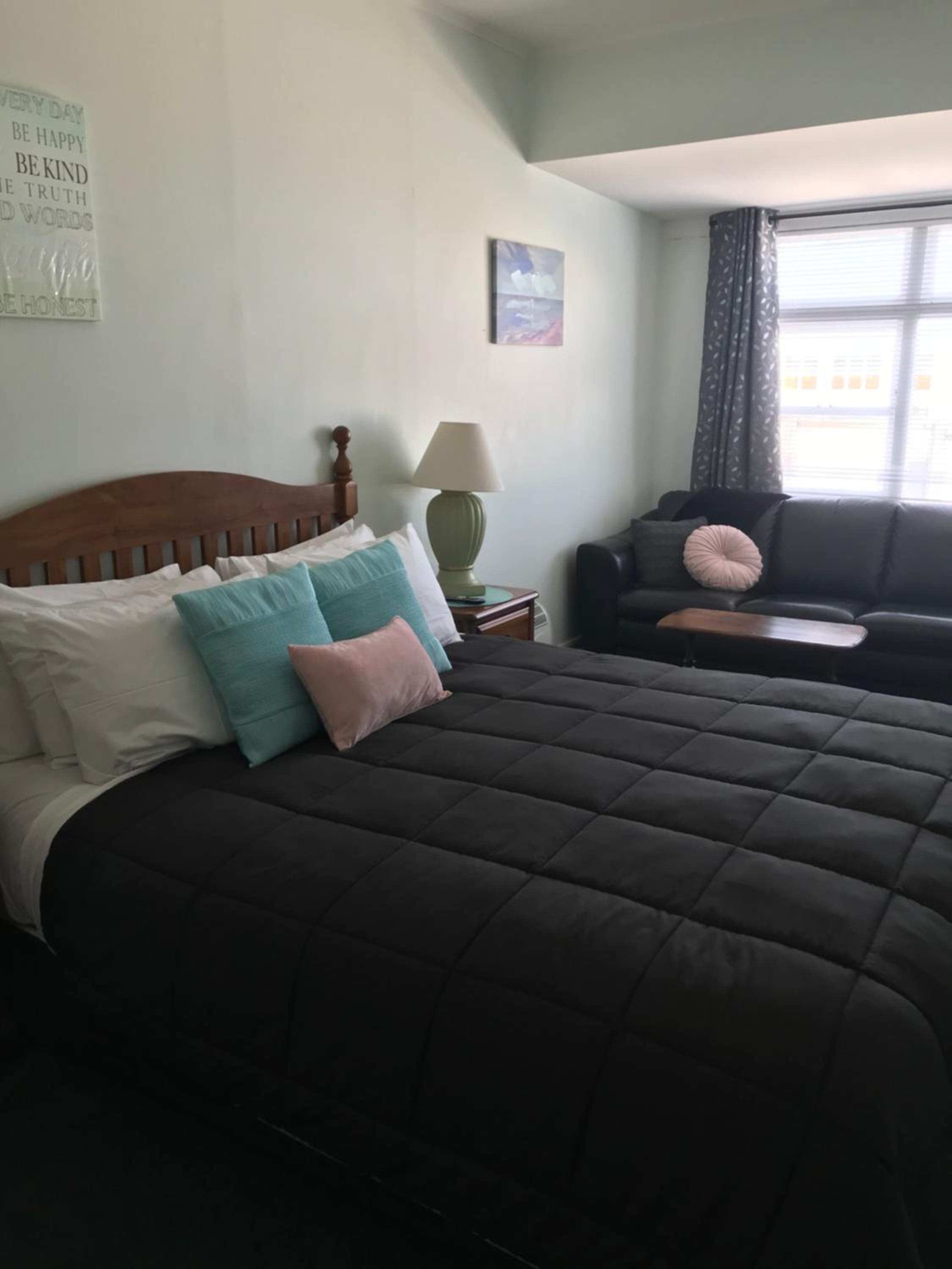 Admirals Lodge