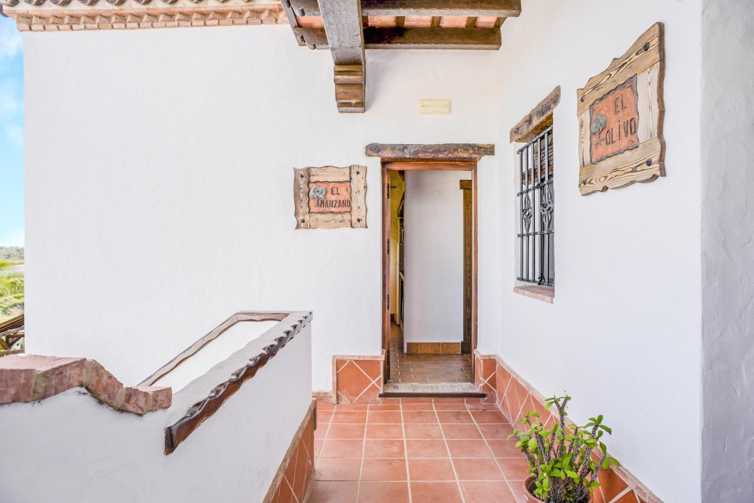 El Manzano view 5