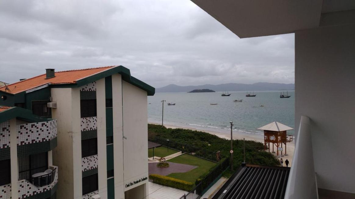 Maravilhoso apartamento Beira-mar praia da cachoeira Florianópolis
