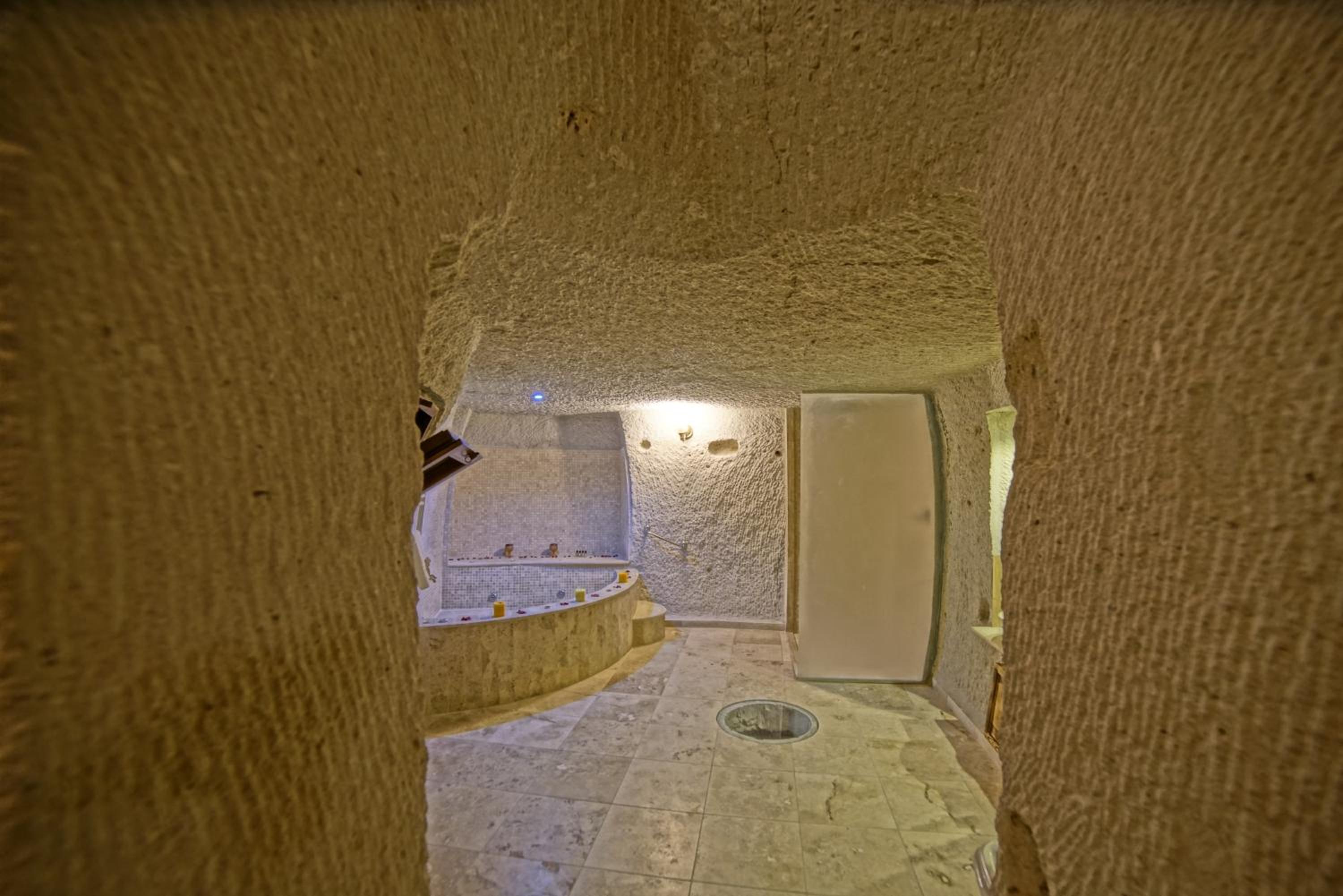 Zeus Cave Suites - Image 103