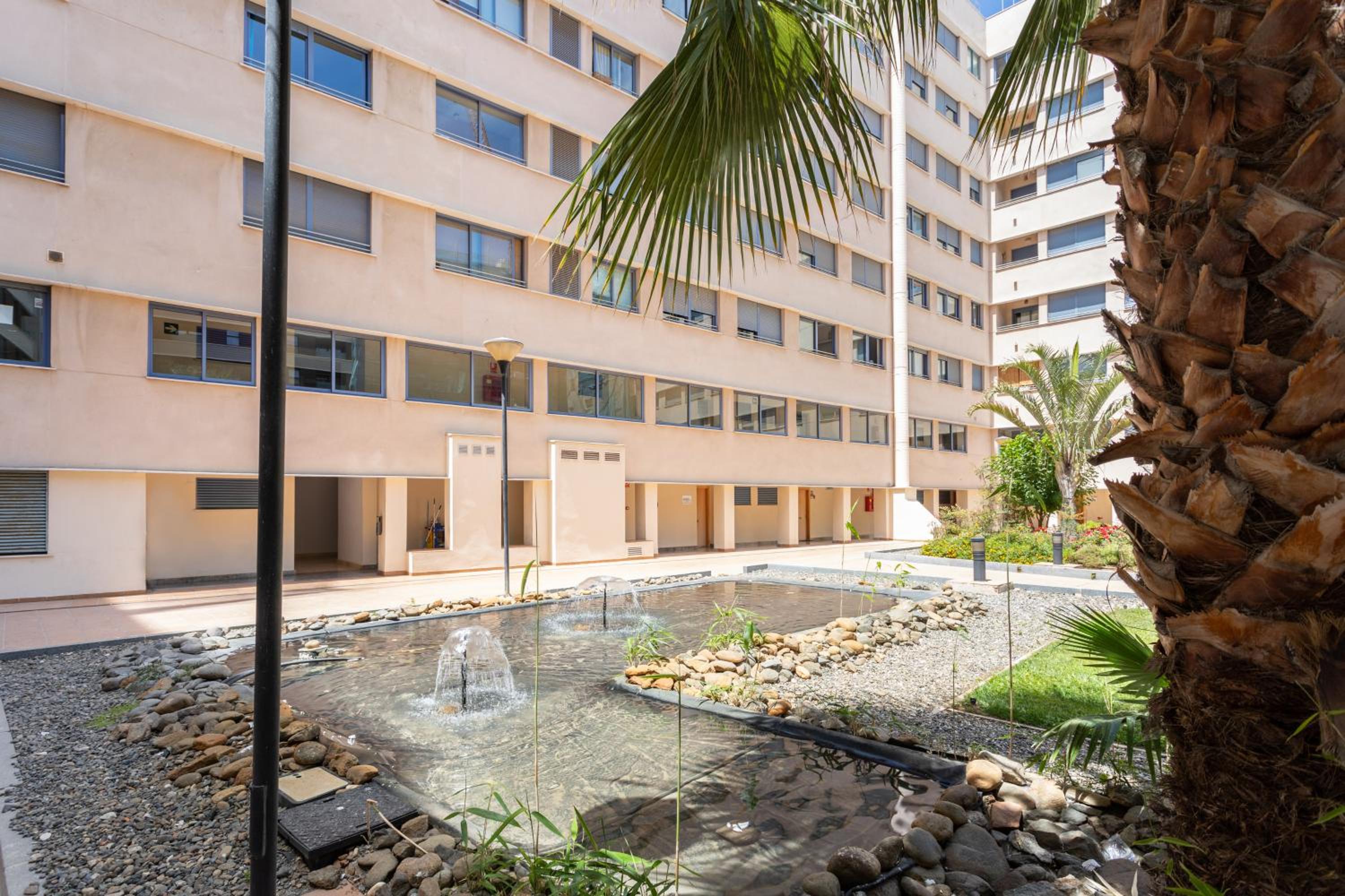 Apartamento Malaga Centro MariaZambrano- Parking Gratis by H&H