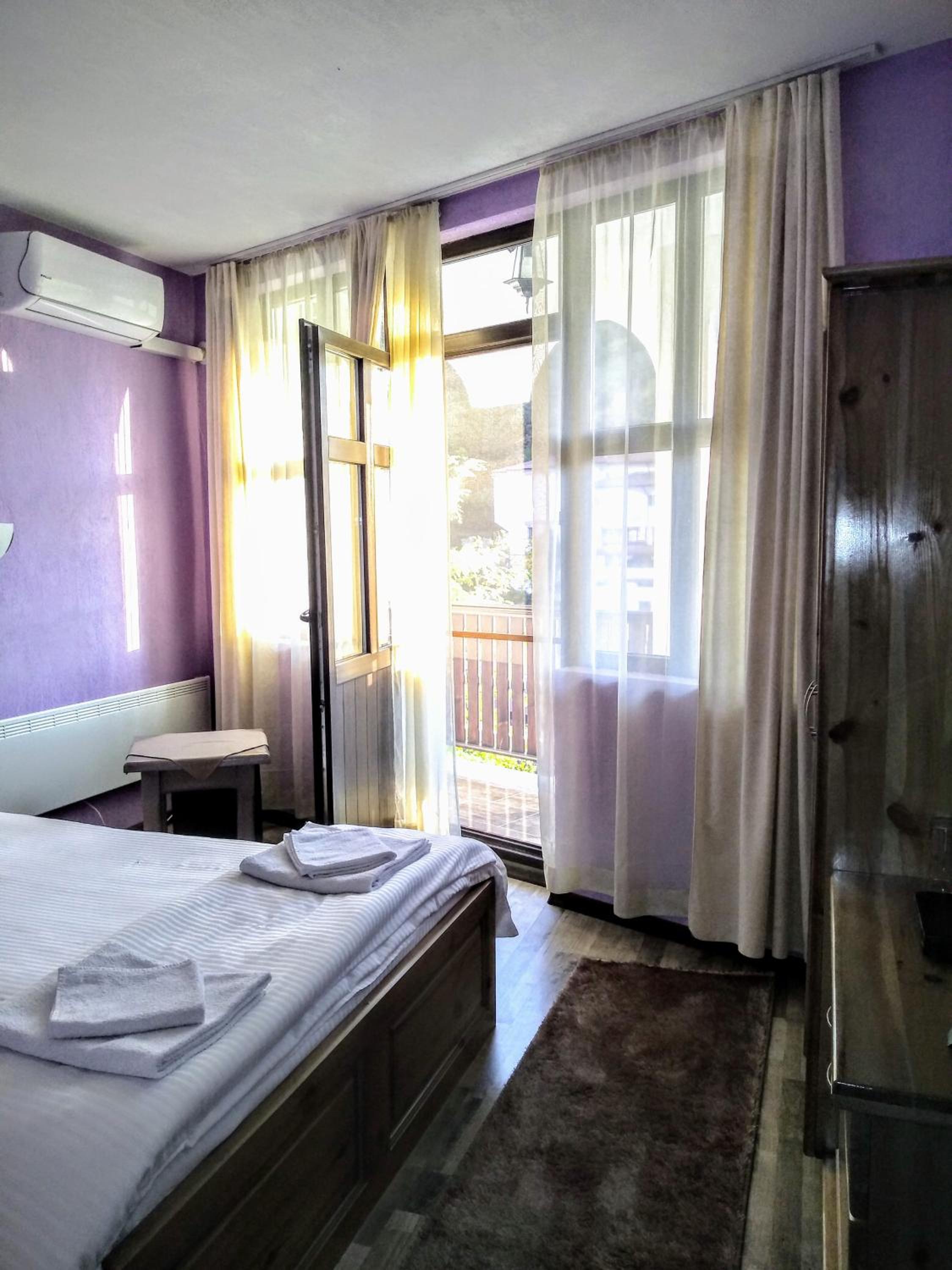 Guesthouse White Margarit