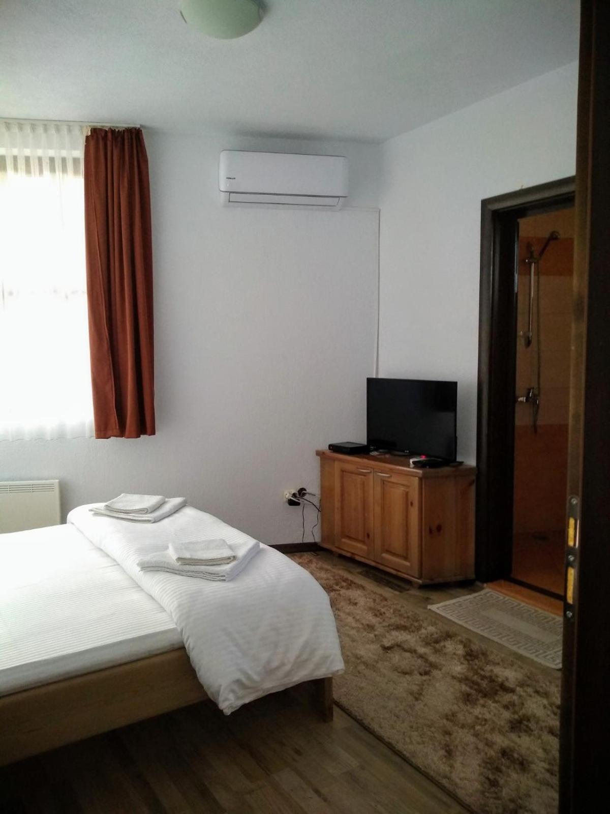 Guesthouse White Margarit
