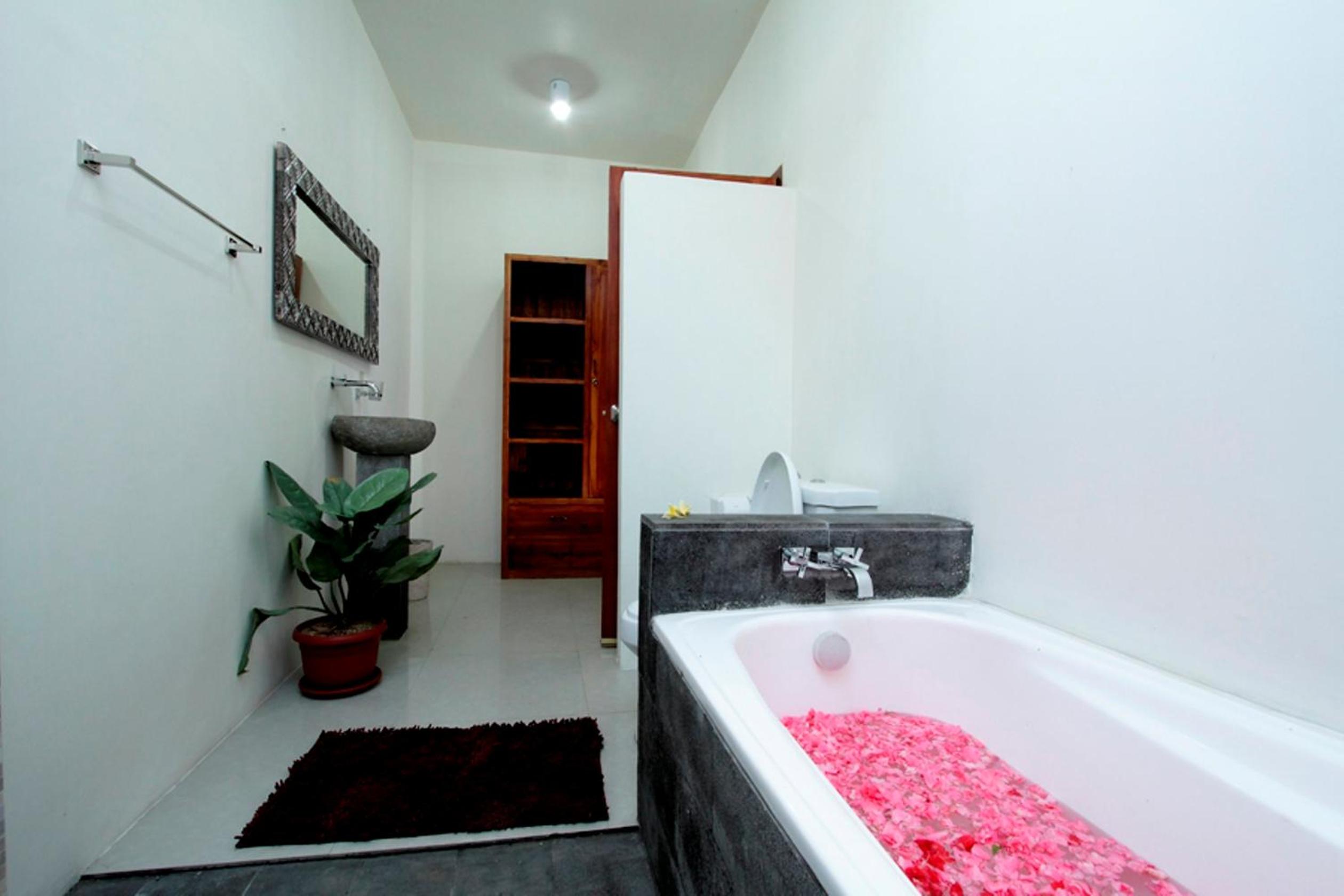 Maha Residence Guest House