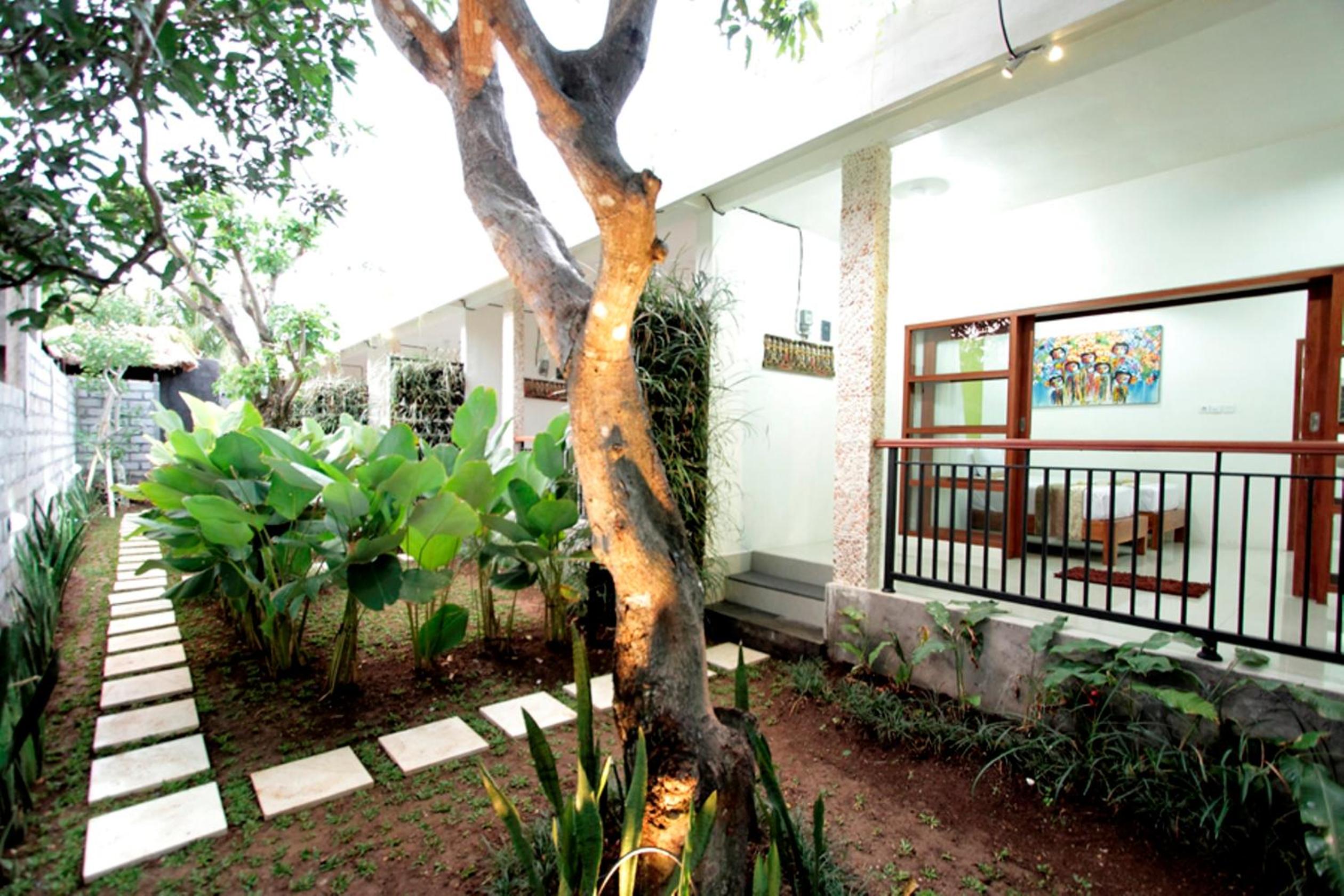 Maha Residence Guest House