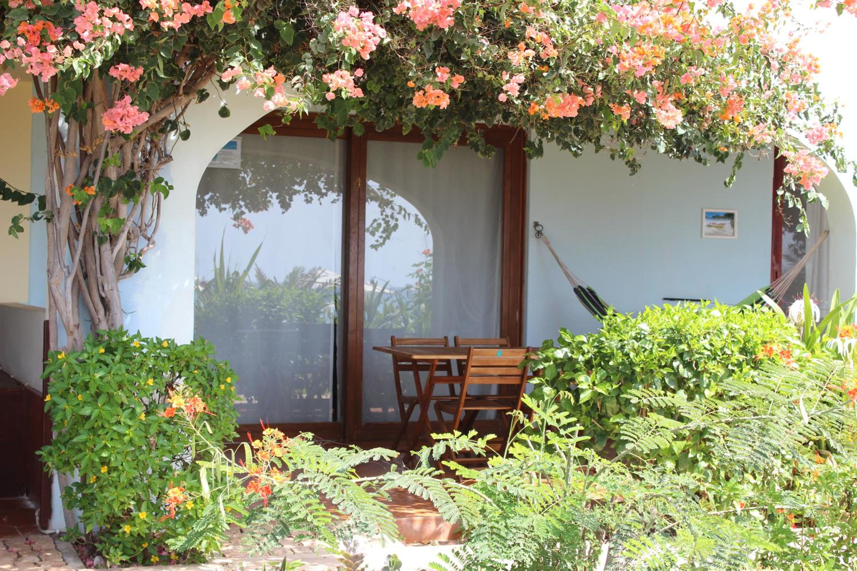 Oceanfront Apt 4 Porto Antigo II