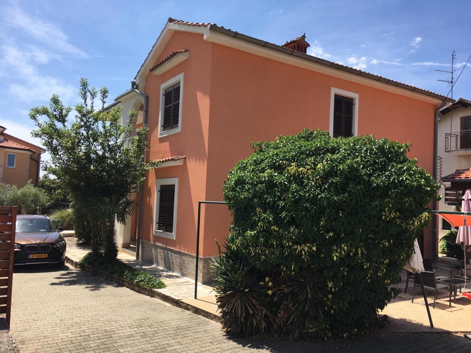 Apartment Luna met Airco Wifi en Zwembad