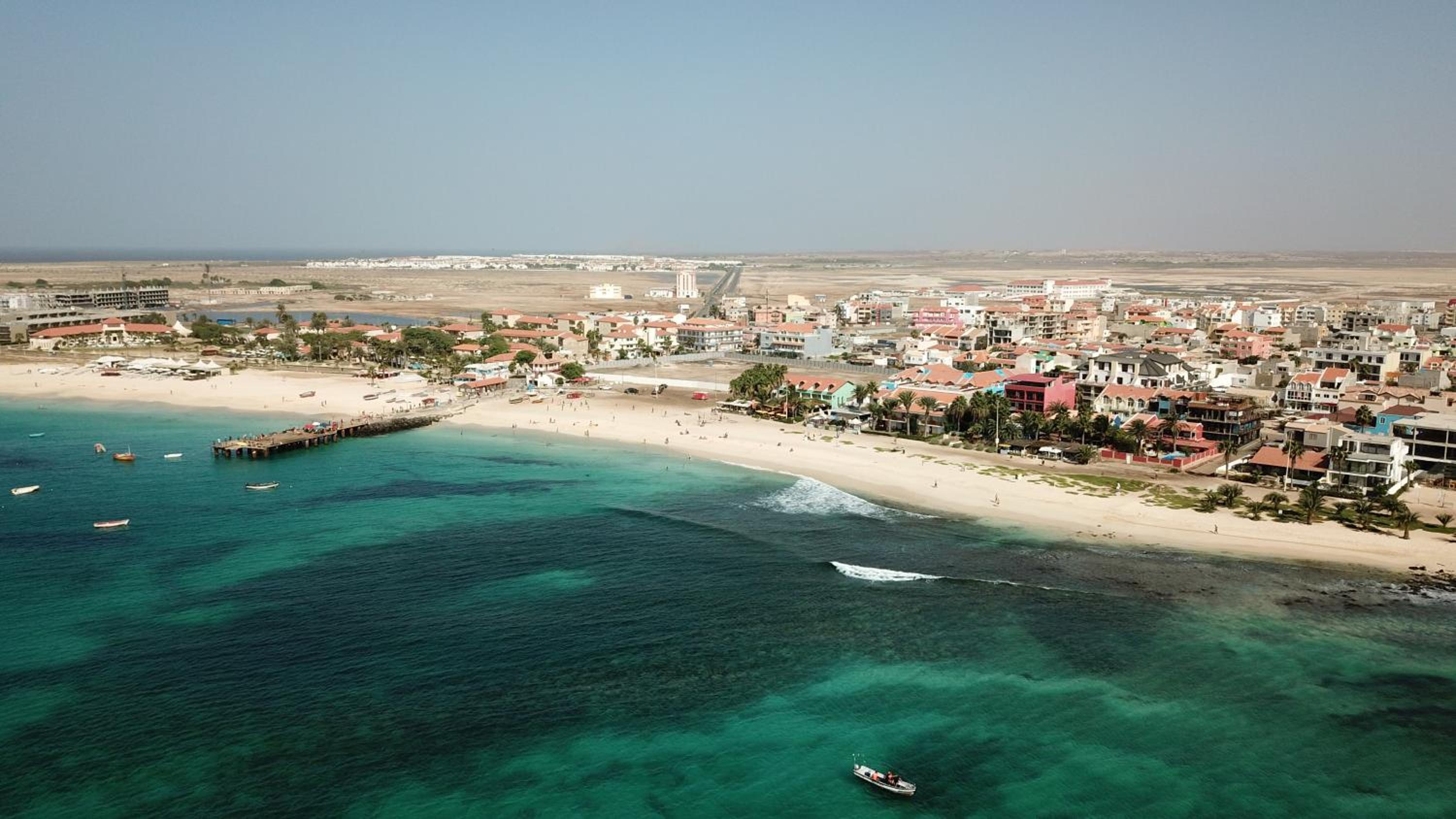 Oceanfront Apt 4 Porto Antigo II