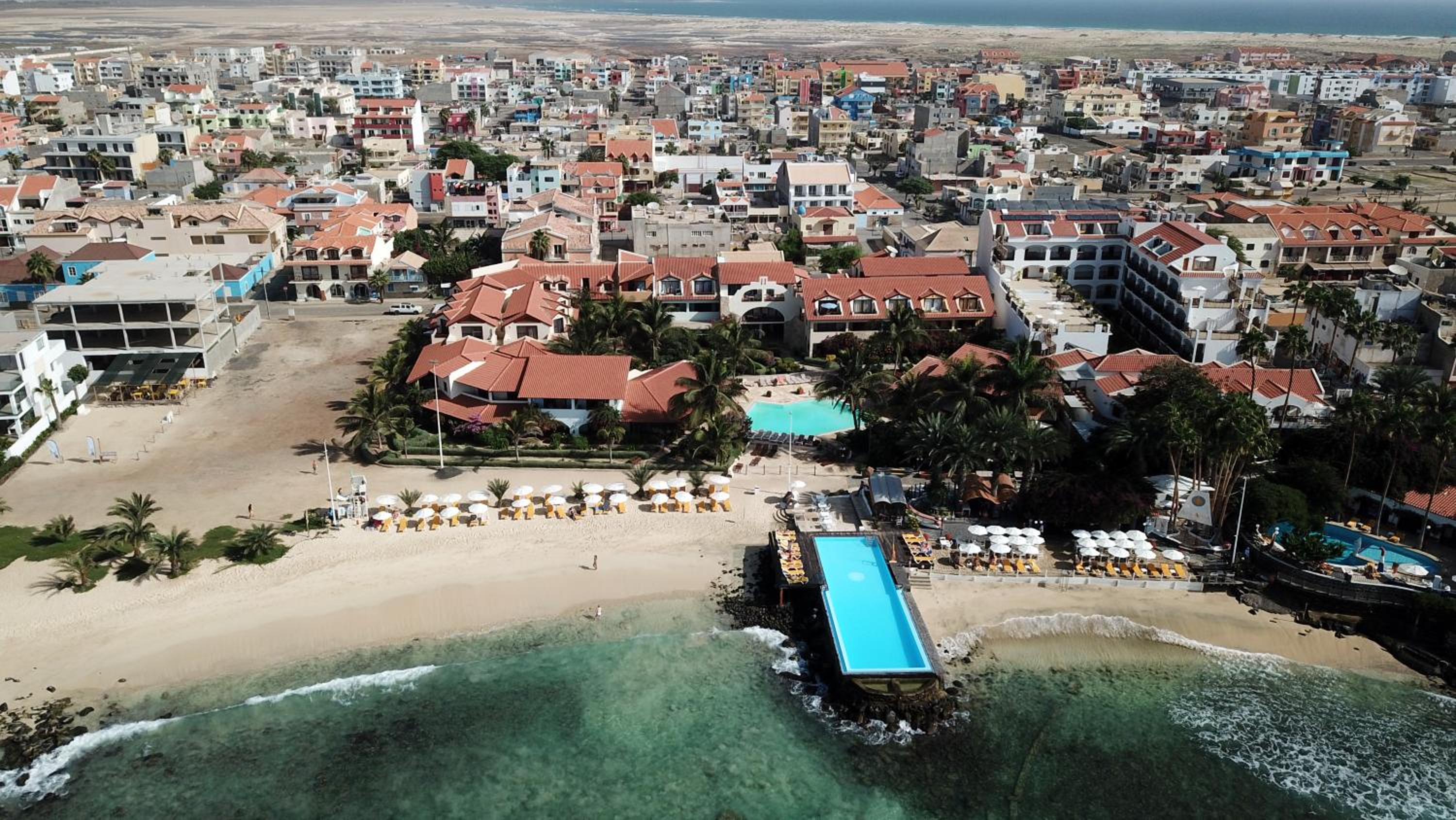 Oceanfront Apt 4 Porto Antigo II