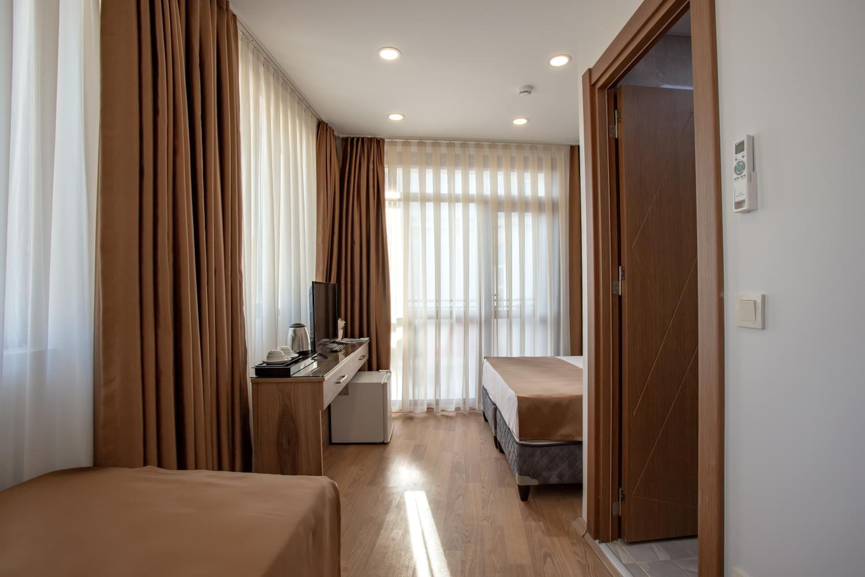 West Palace Otel - Image 18