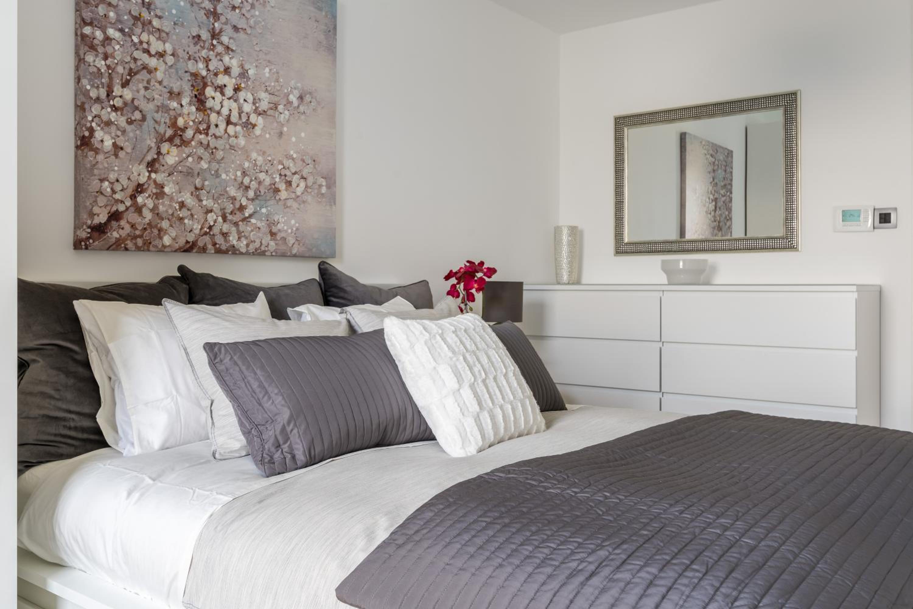 The Majestic Bel Etage Upscale Apartment with Pool view 5