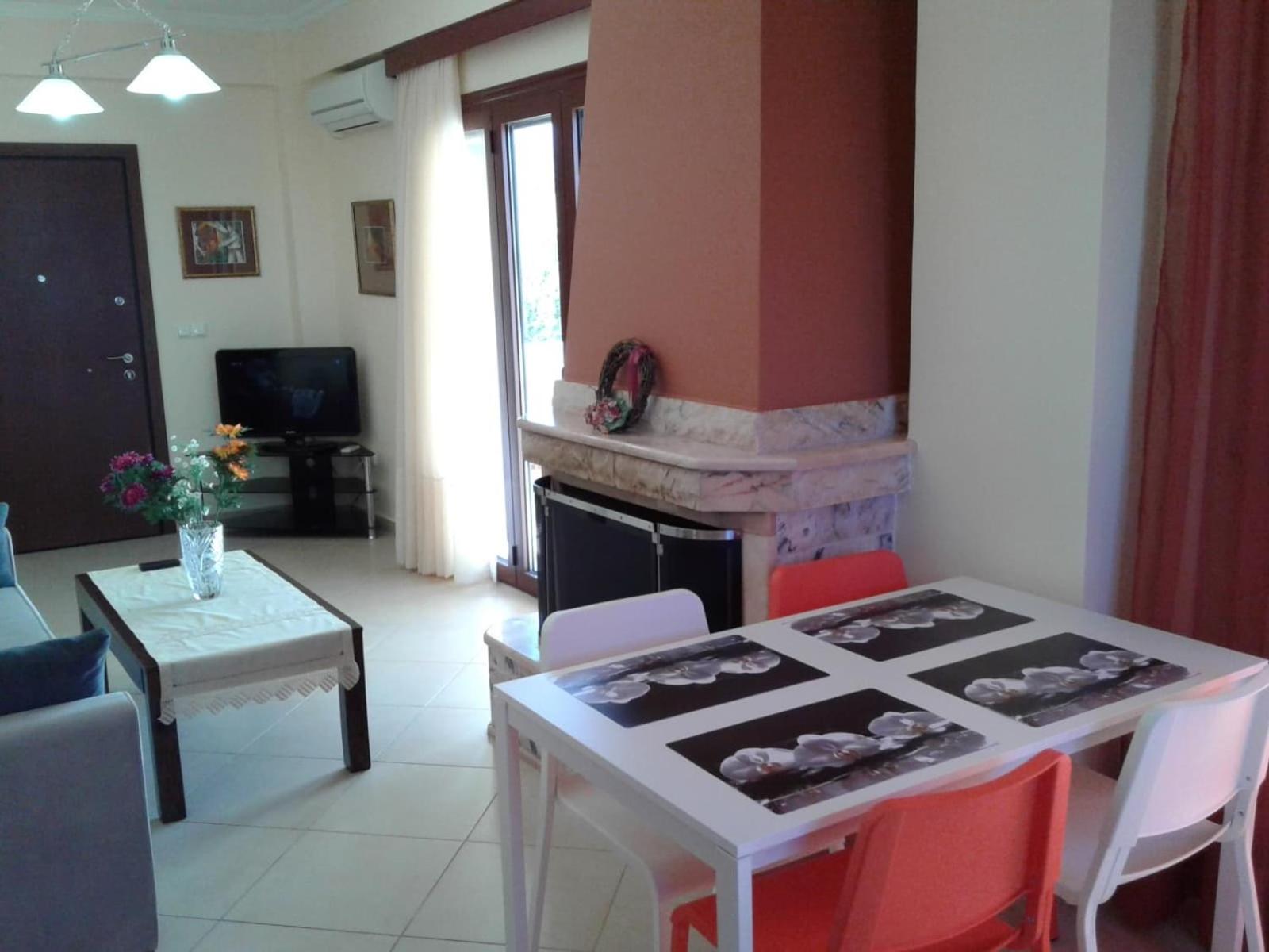 Avia, house with privillaged view, 100 meters from the sea photo 5