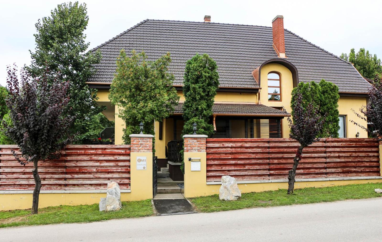 Photo 48
