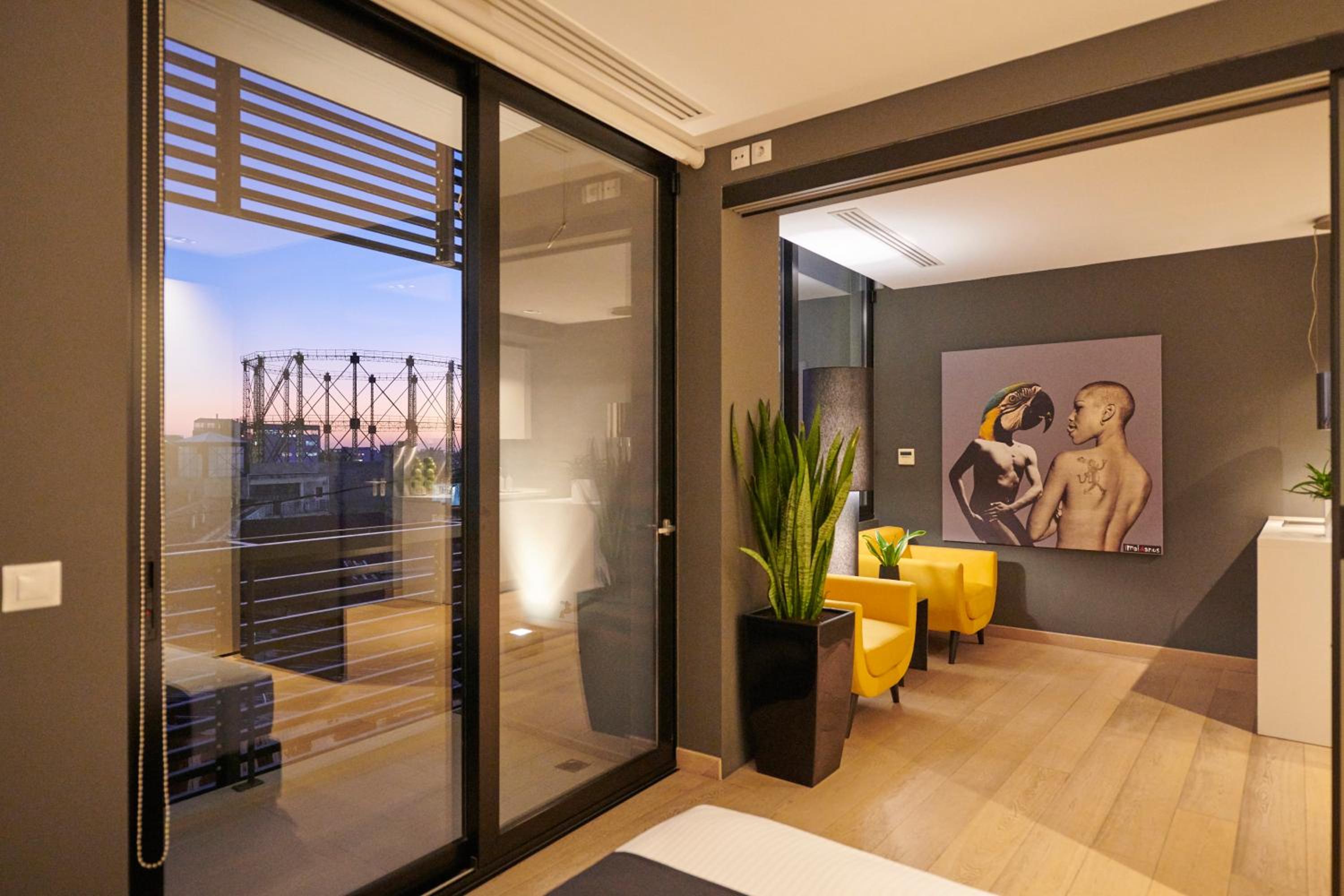 hotel room